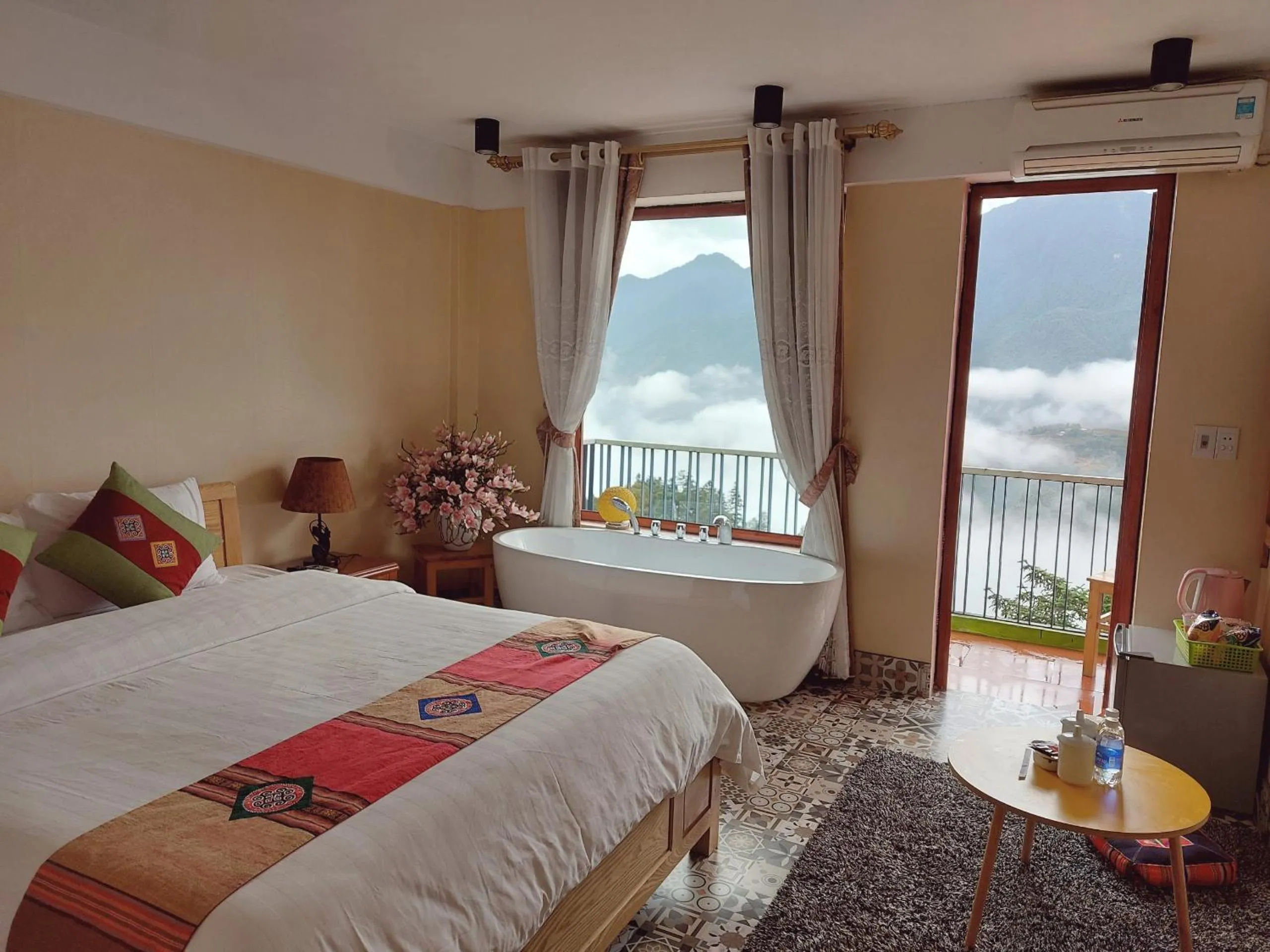 Bed in Sapa Scenery Hotel