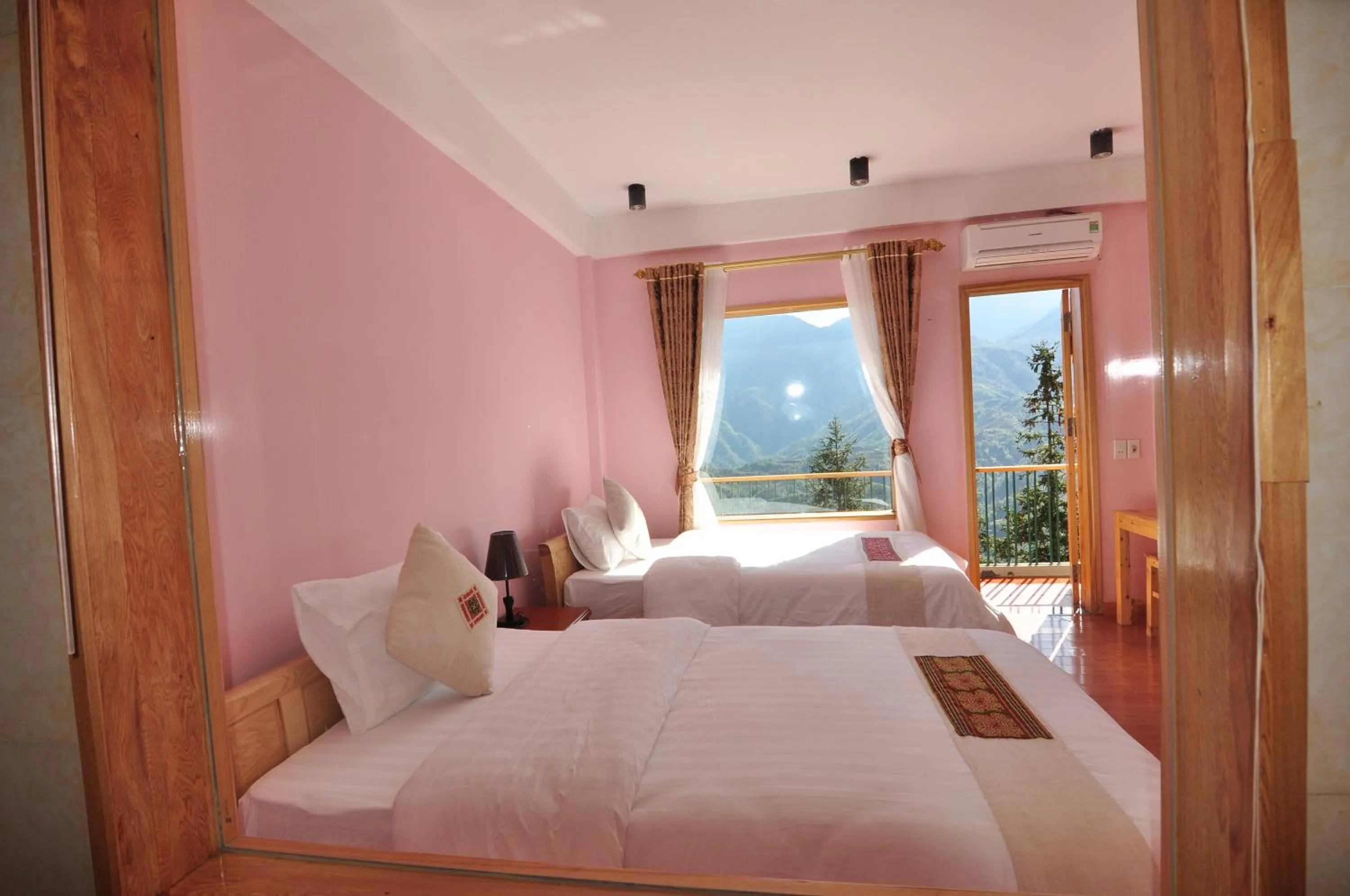 Bedroom, Bed in Sapa Scenery Hotel