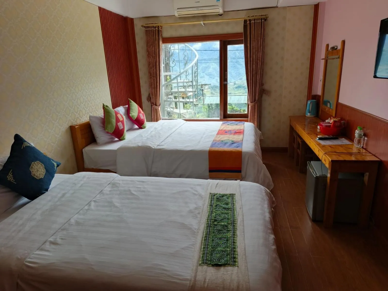 Bed in Sapa Scenery Hotel