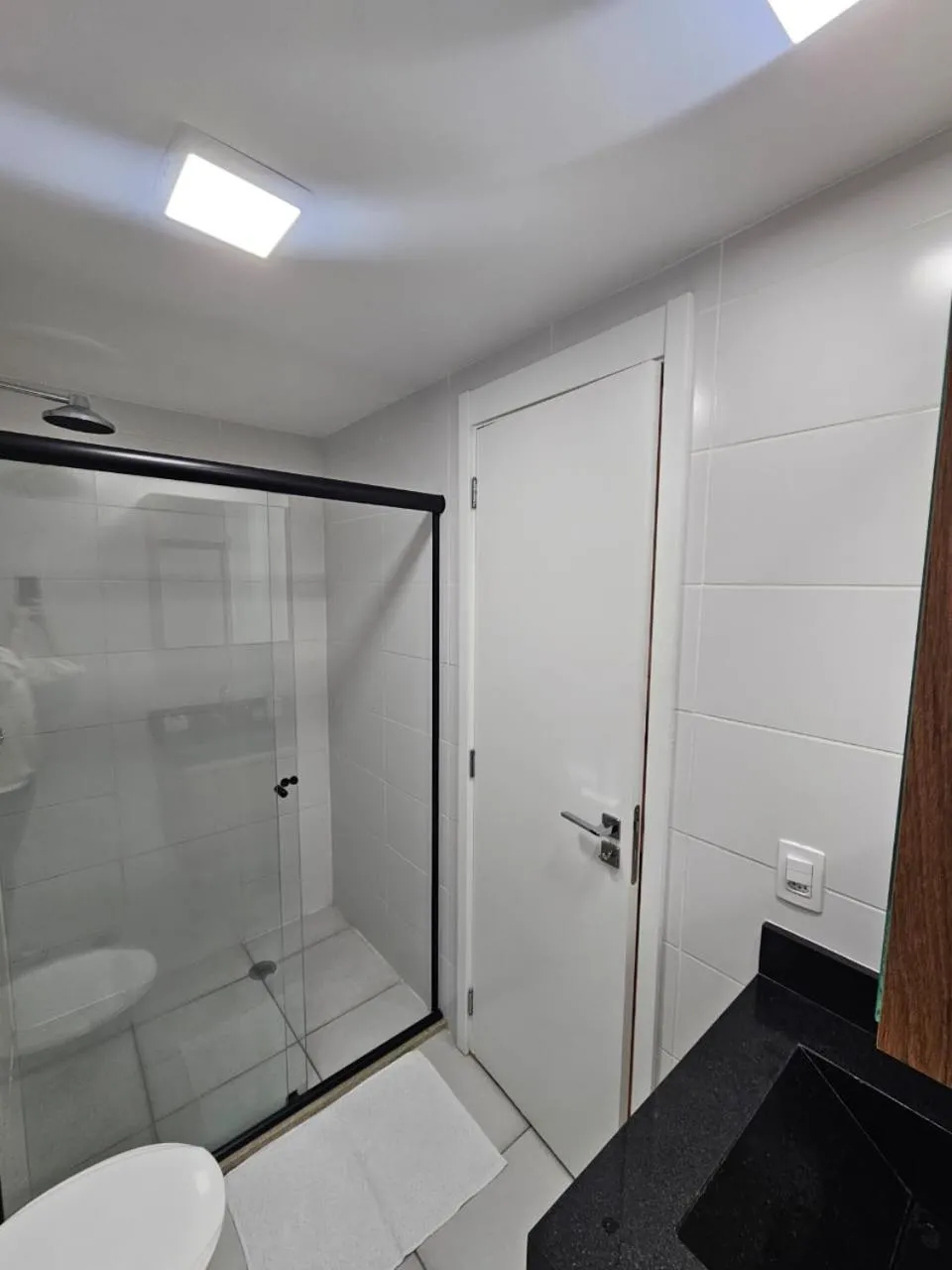 Shower in ZYZ Centro - Frente metrô Luz com vaga rotativa