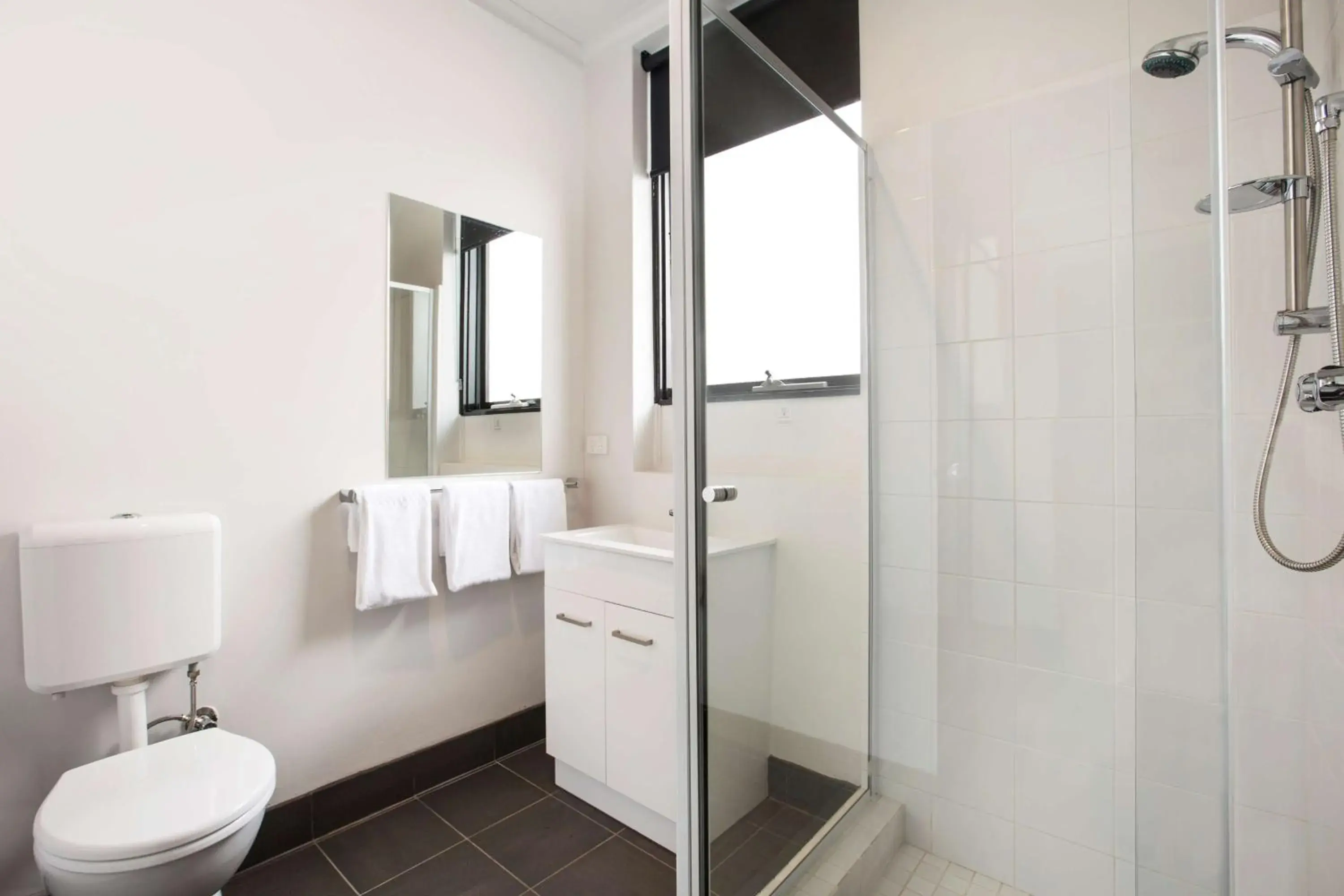 Nightcap at St Albans Hotel Nightcap at St Albans Hotel