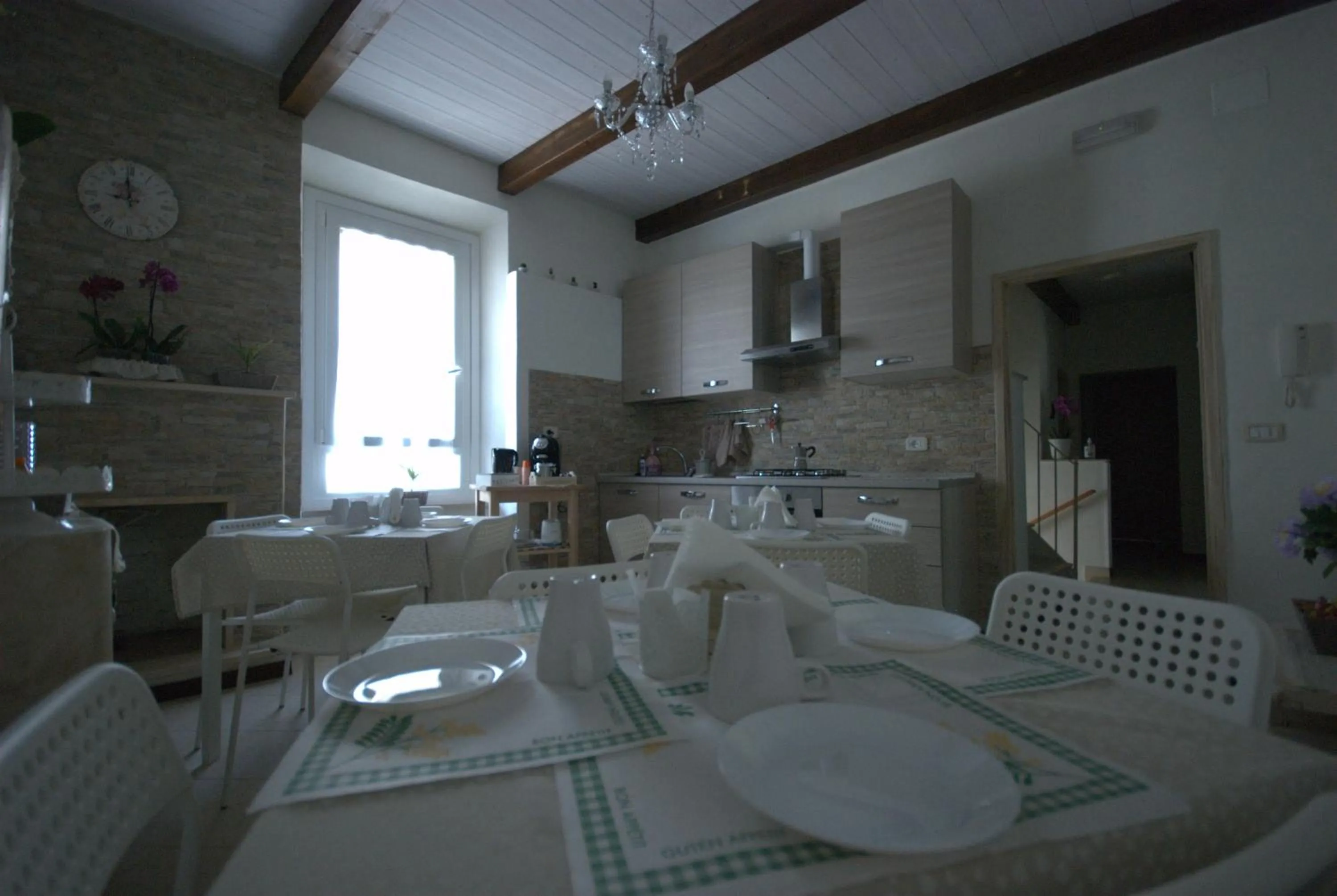 Communal kitchen in B&B Vittorio Emanuele