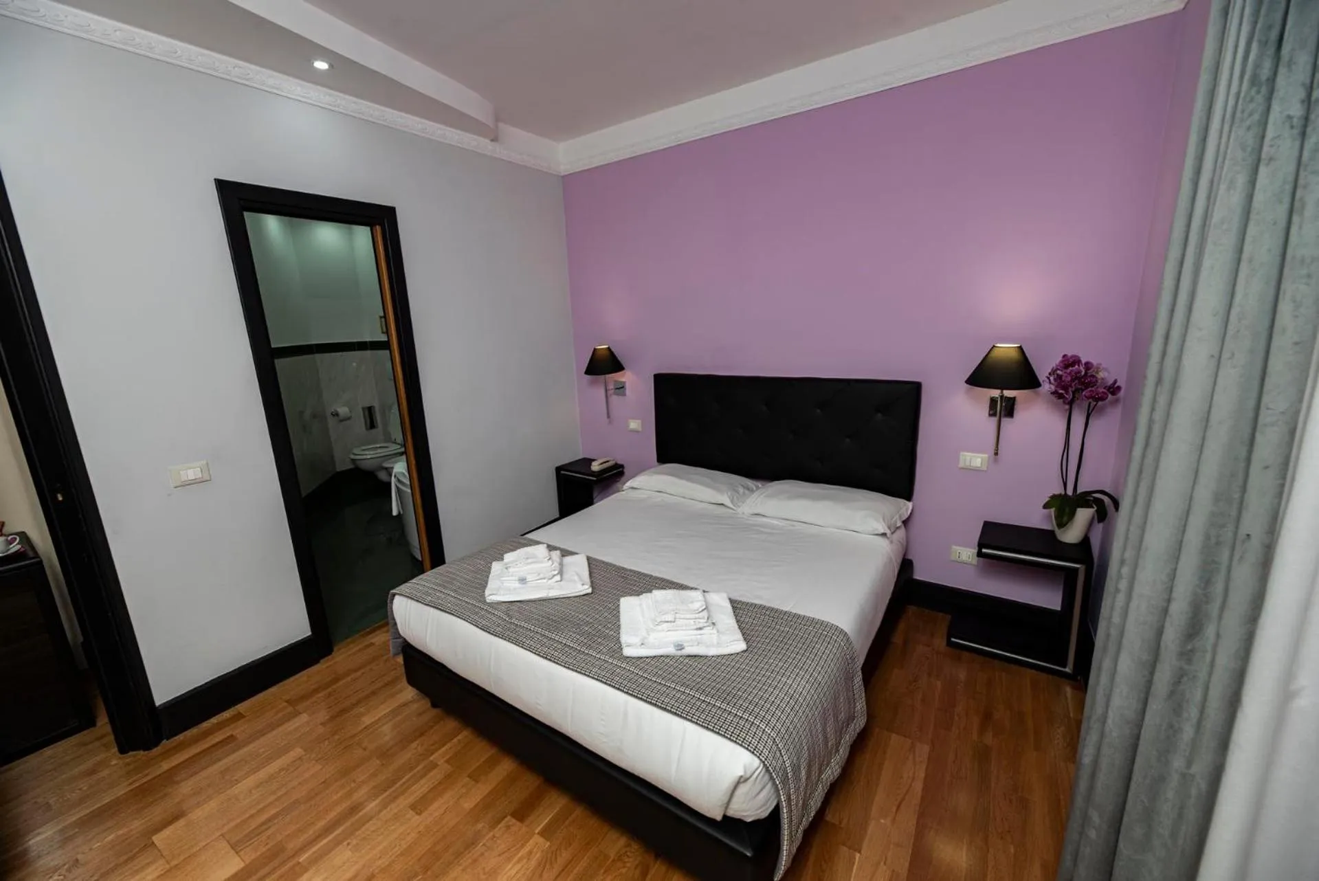 Bed in Imperium Suite Navona