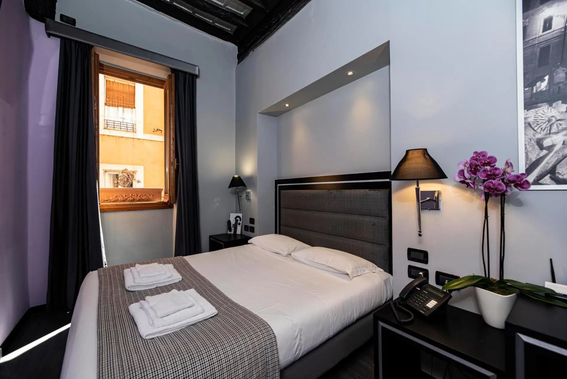 Bed in Imperium Suite Navona