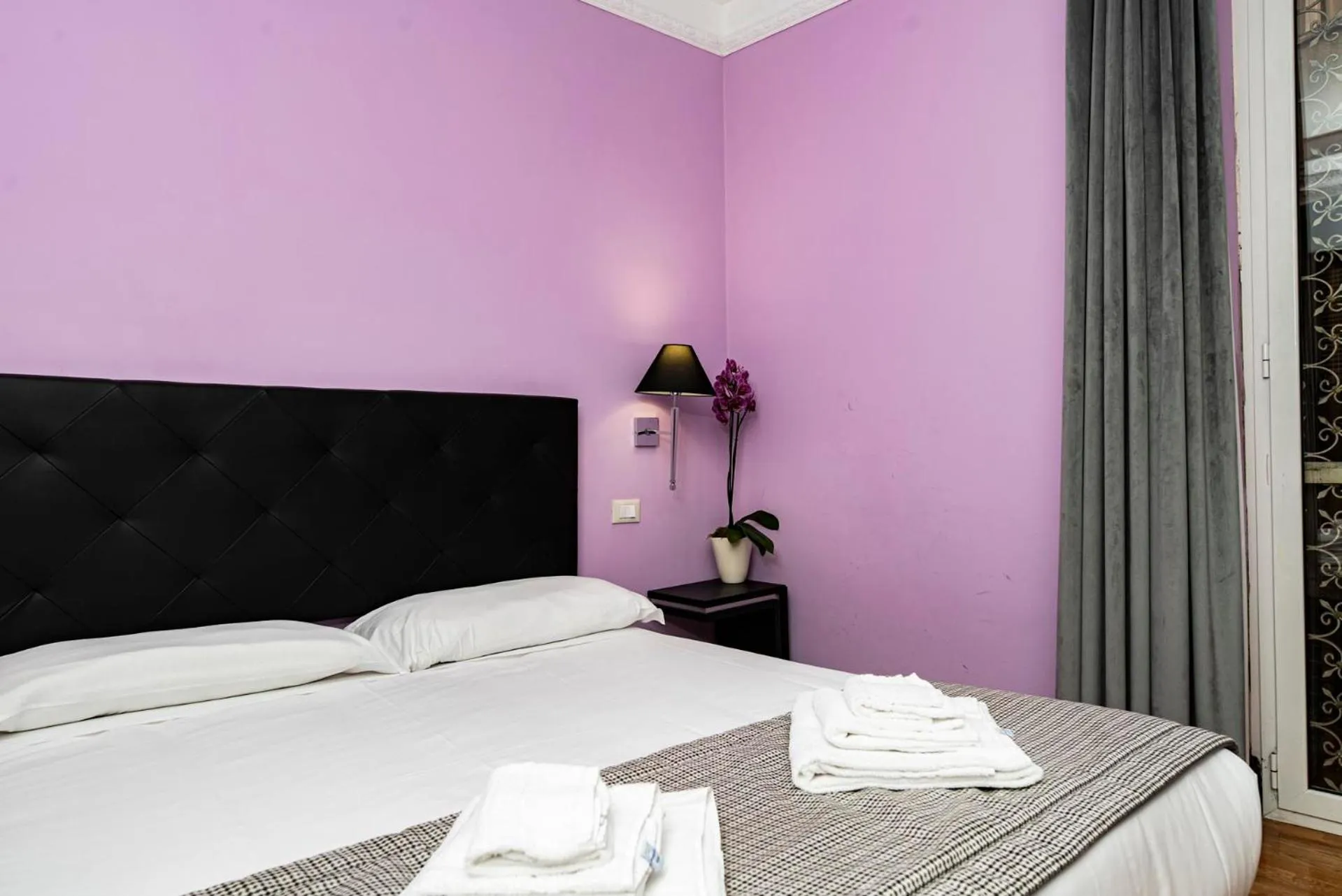 Bed in Imperium Suite Navona