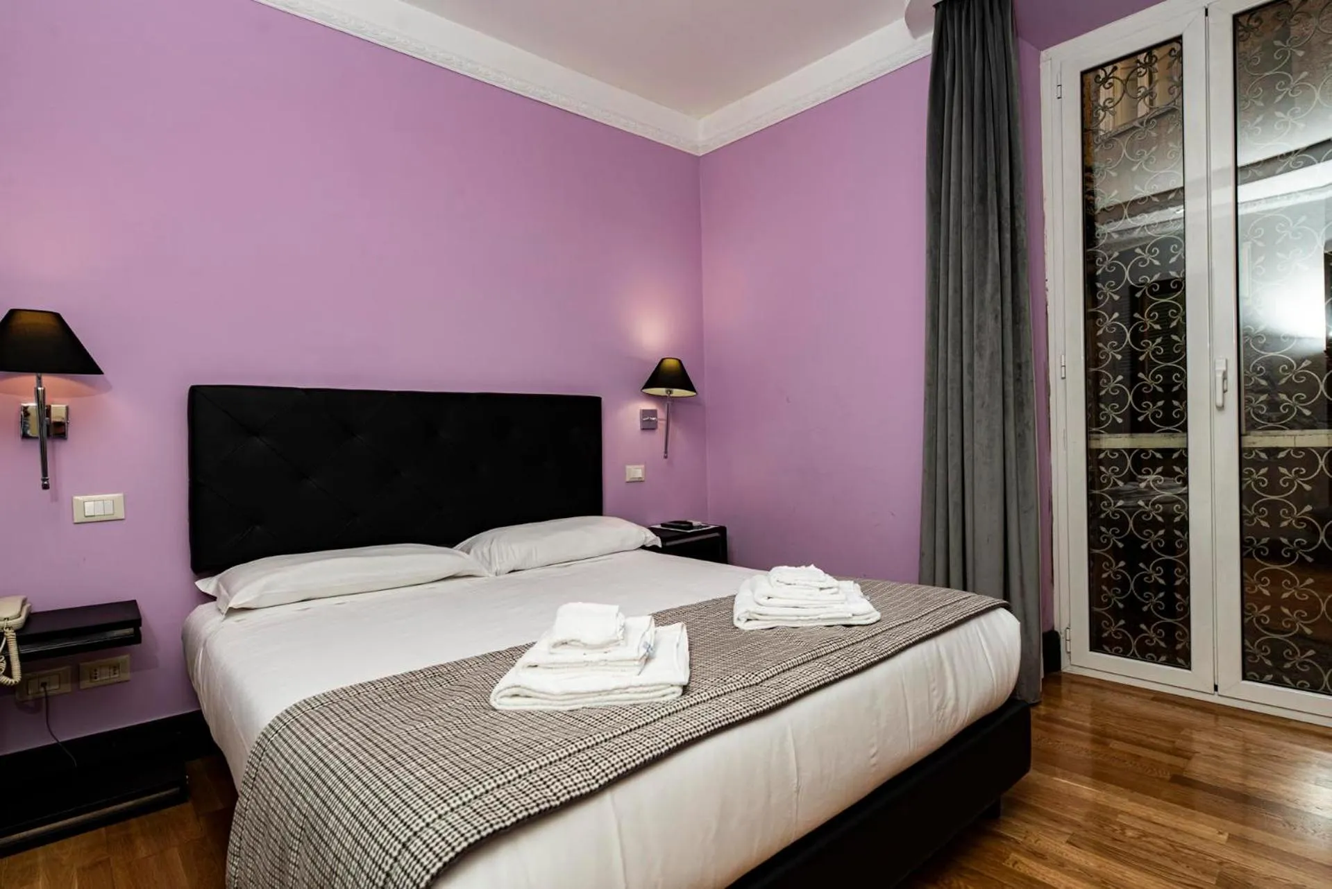 Bed in Imperium Suite Navona