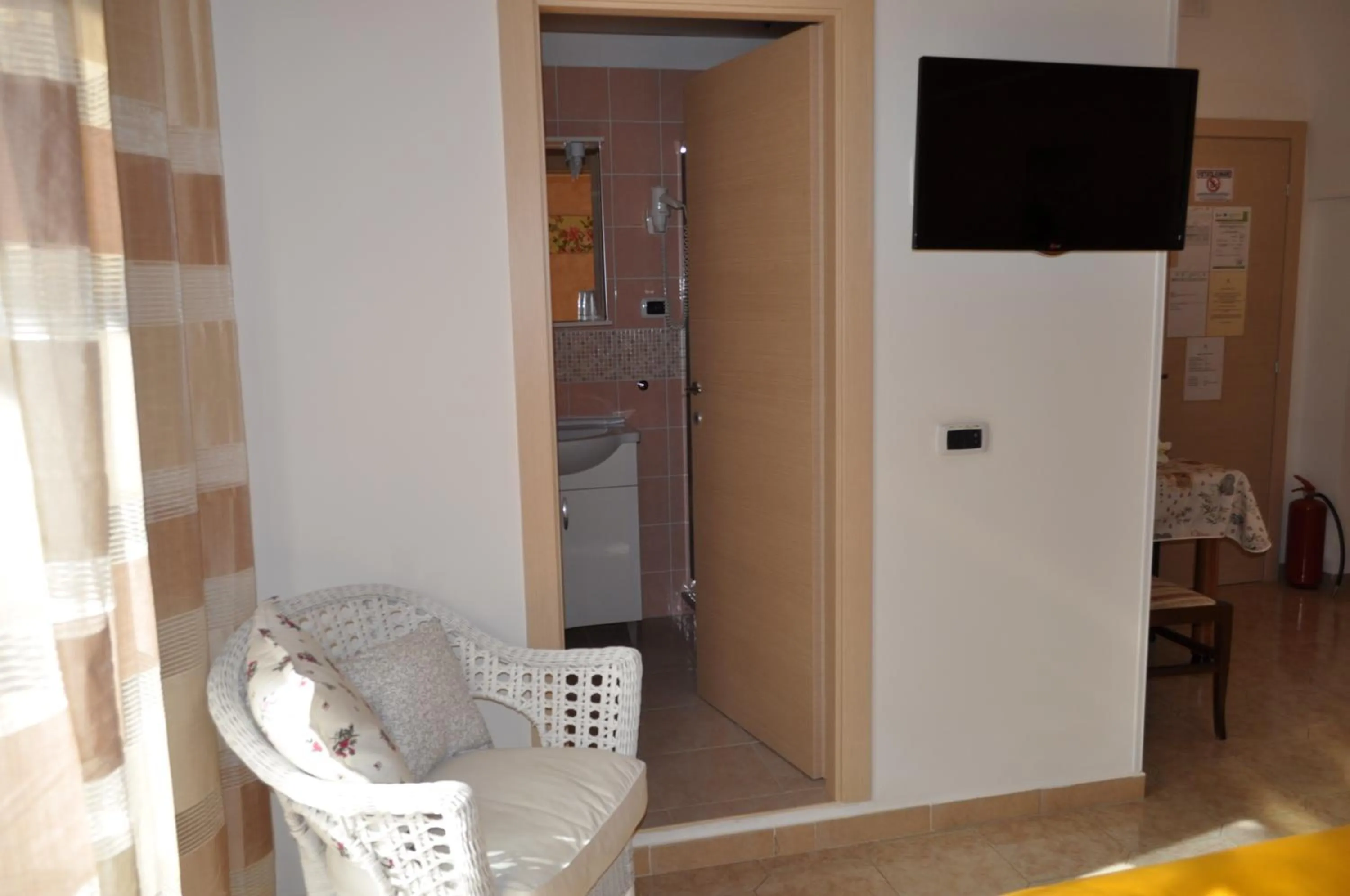 Bathroom in 7 Contrade