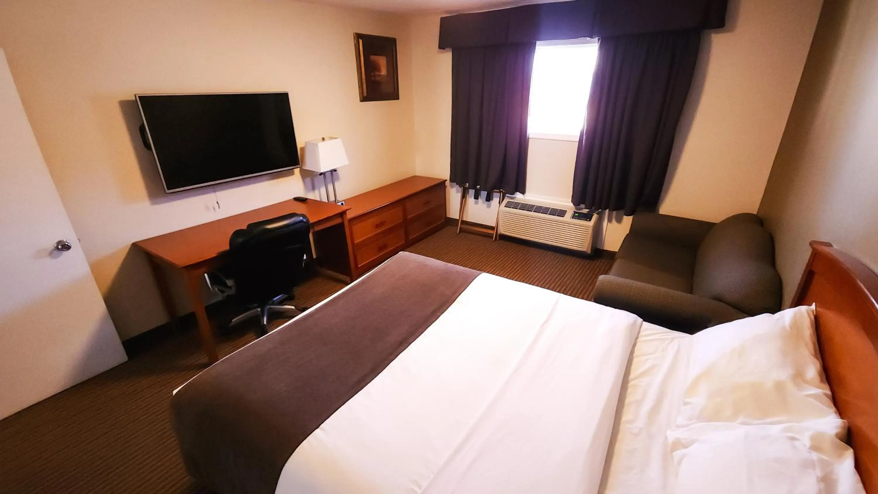 Bed in Travelodge by Wyndham Valleyview AB