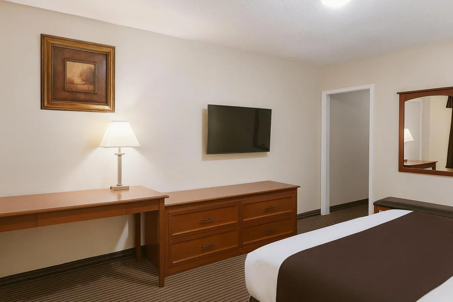 Bed in Travelodge by Wyndham Valleyview AB