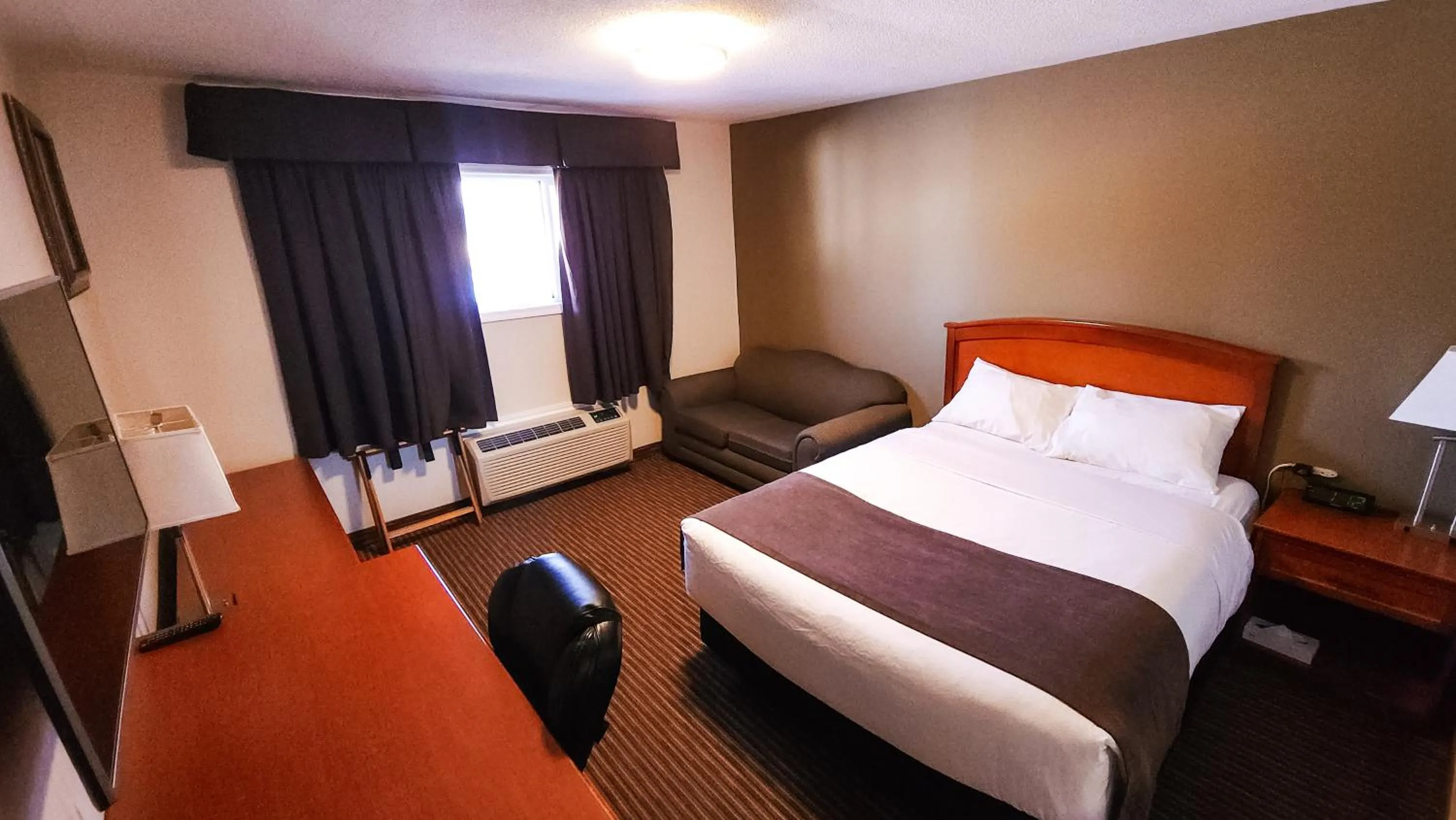 Bed in Travelodge by Wyndham Valleyview AB