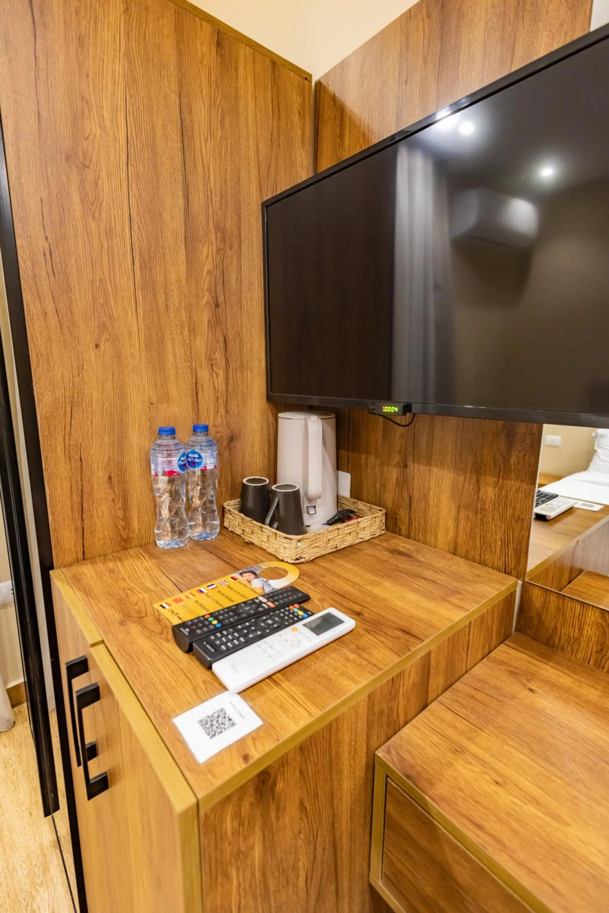 TV and multimedia in The Palace Pyramids View Hotel