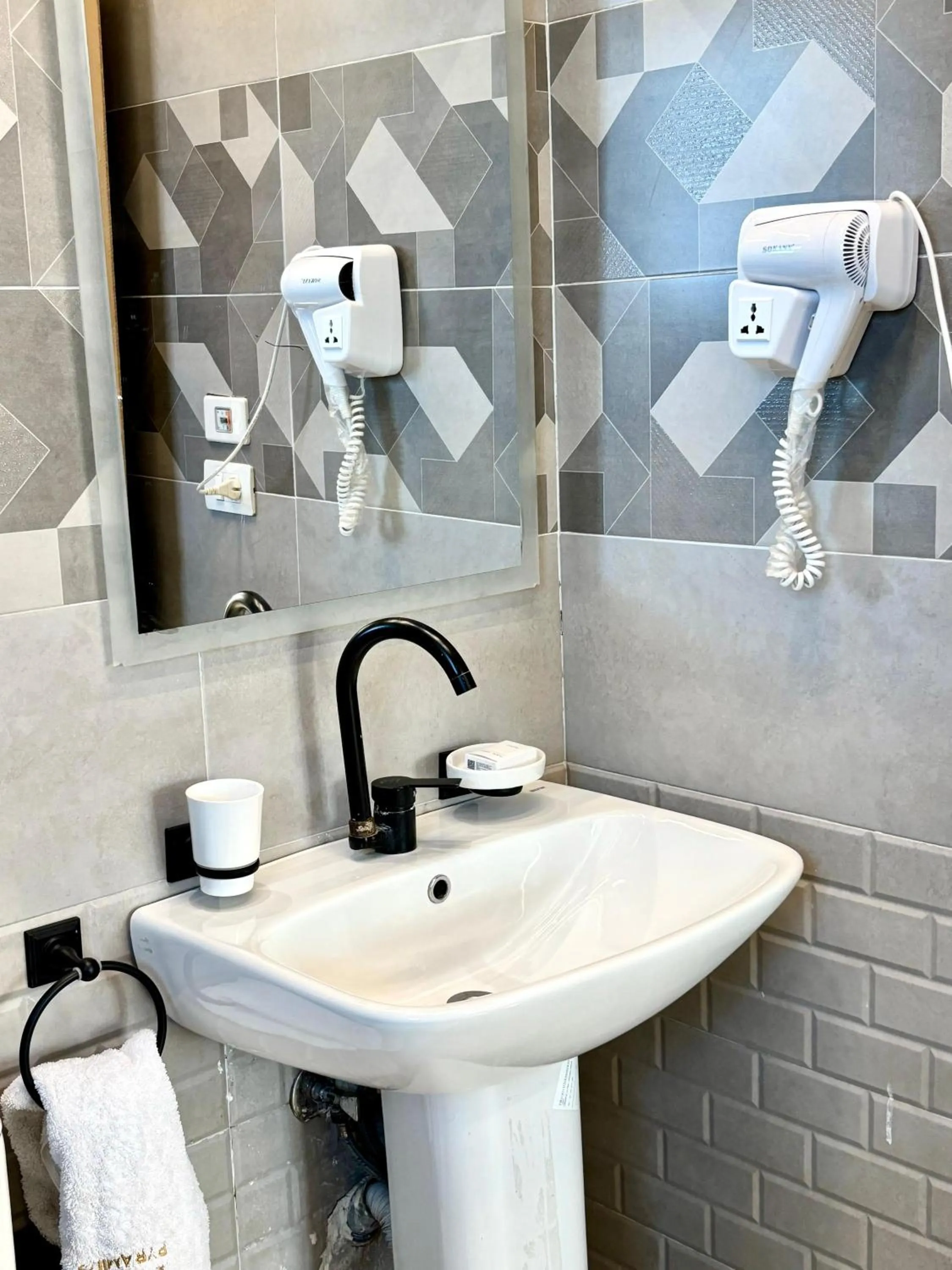 Bathroom in The Palace Pyramids View Hotel