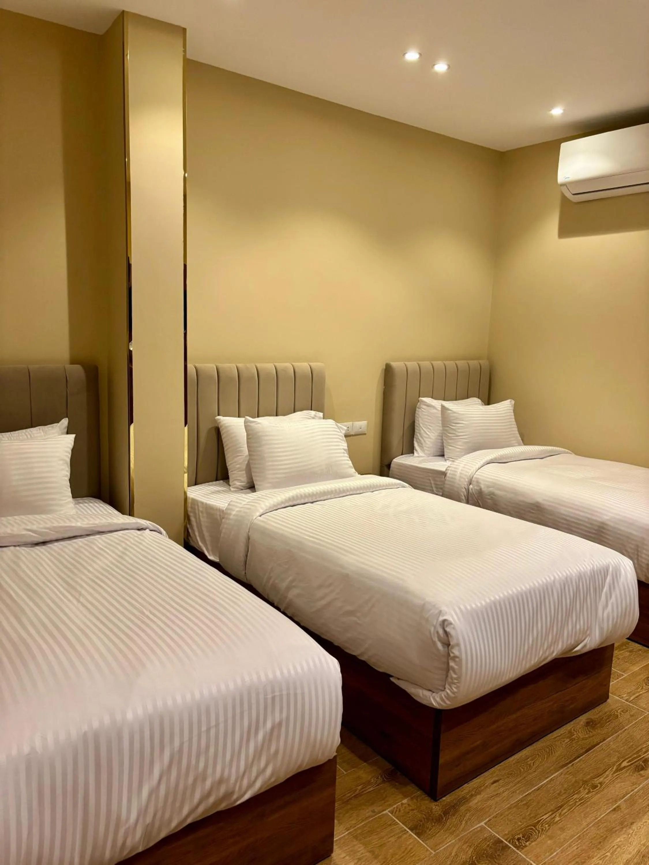 Photo of the whole room, Bed in The Palace Pyramids View Hotel