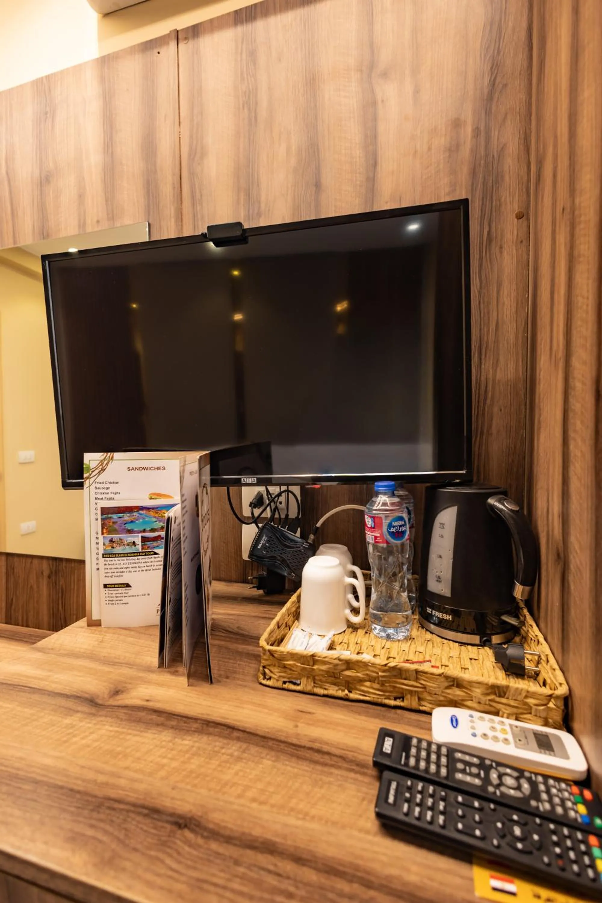 TV and multimedia in The Palace Pyramids View Hotel