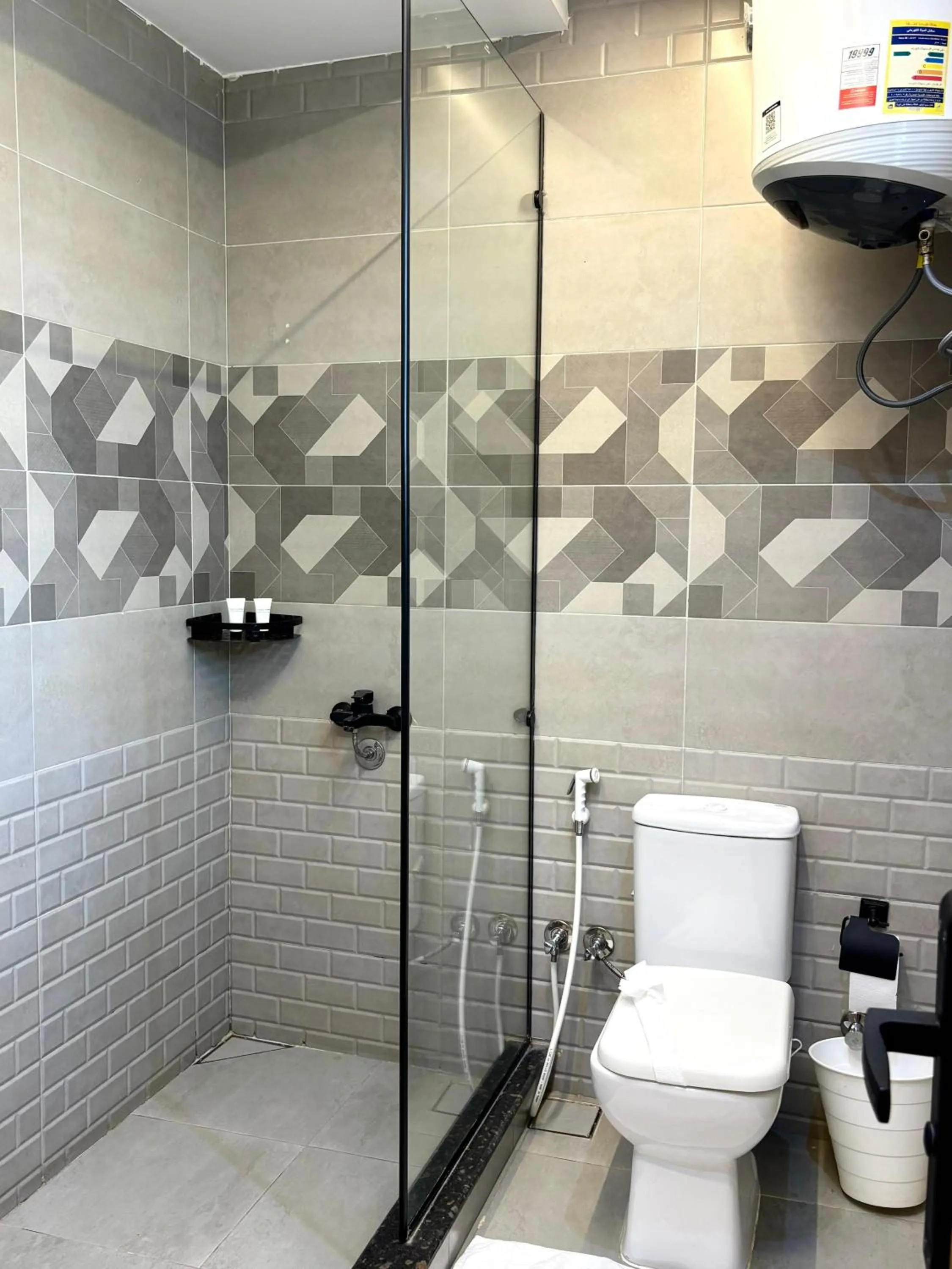 Shower in The Palace Pyramids View Hotel