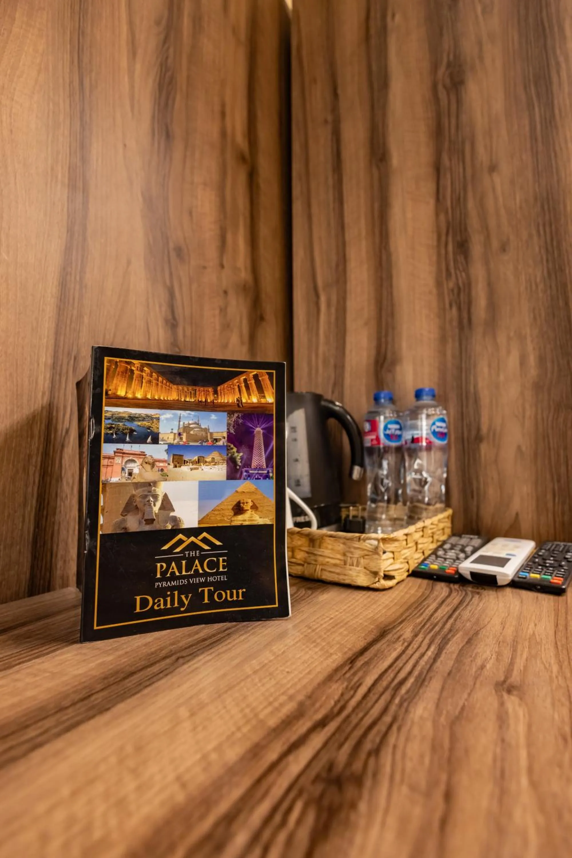 Food and drinks in The Palace Pyramids View Hotel