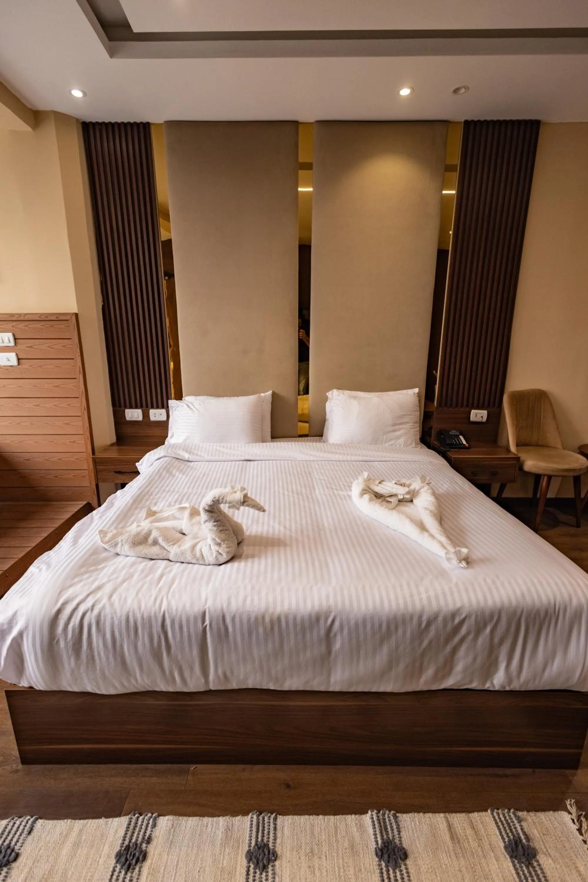 Bed in The Palace Pyramids View Hotel