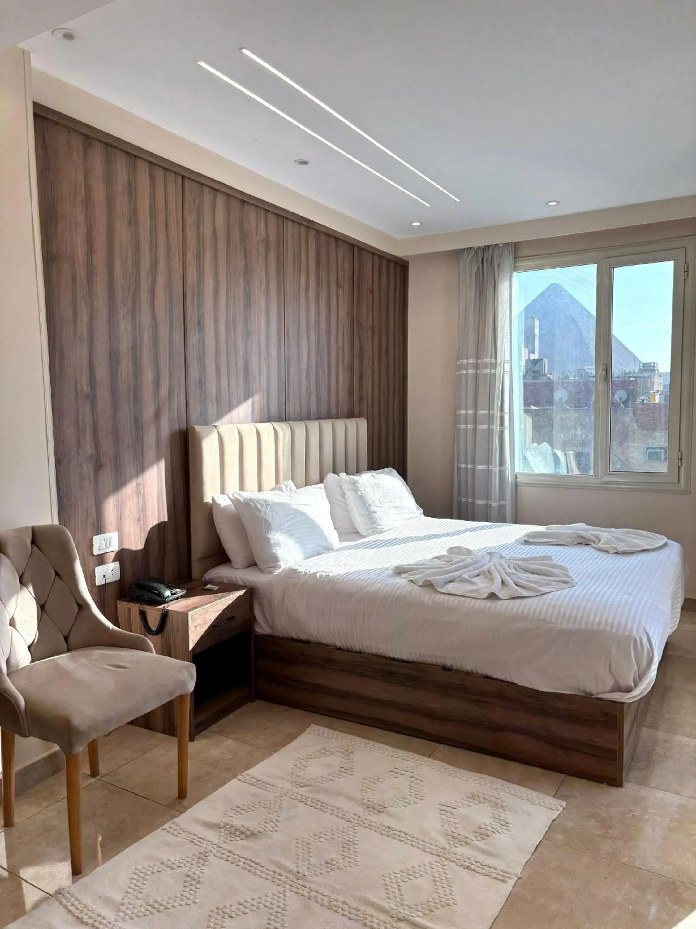 Bed in The Palace Pyramids View Hotel Bed in The Palace Pyramids View Hotel