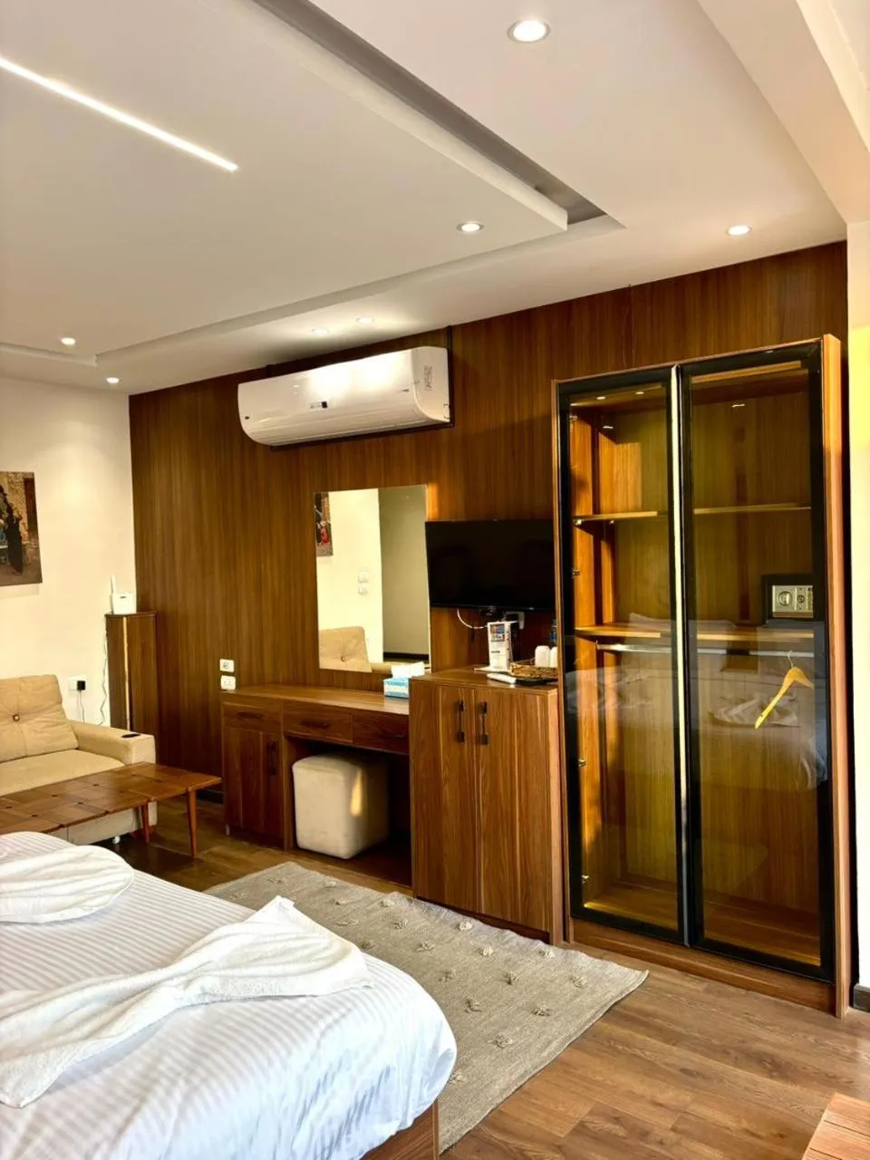 Bed in The Palace Pyramids View Hotel