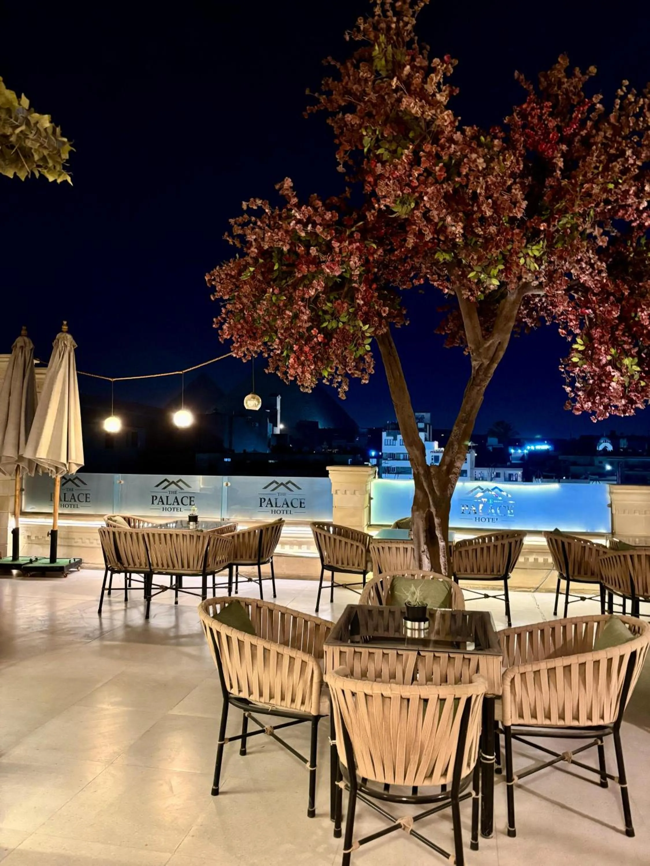 Patio in The Palace Pyramids View Hotel