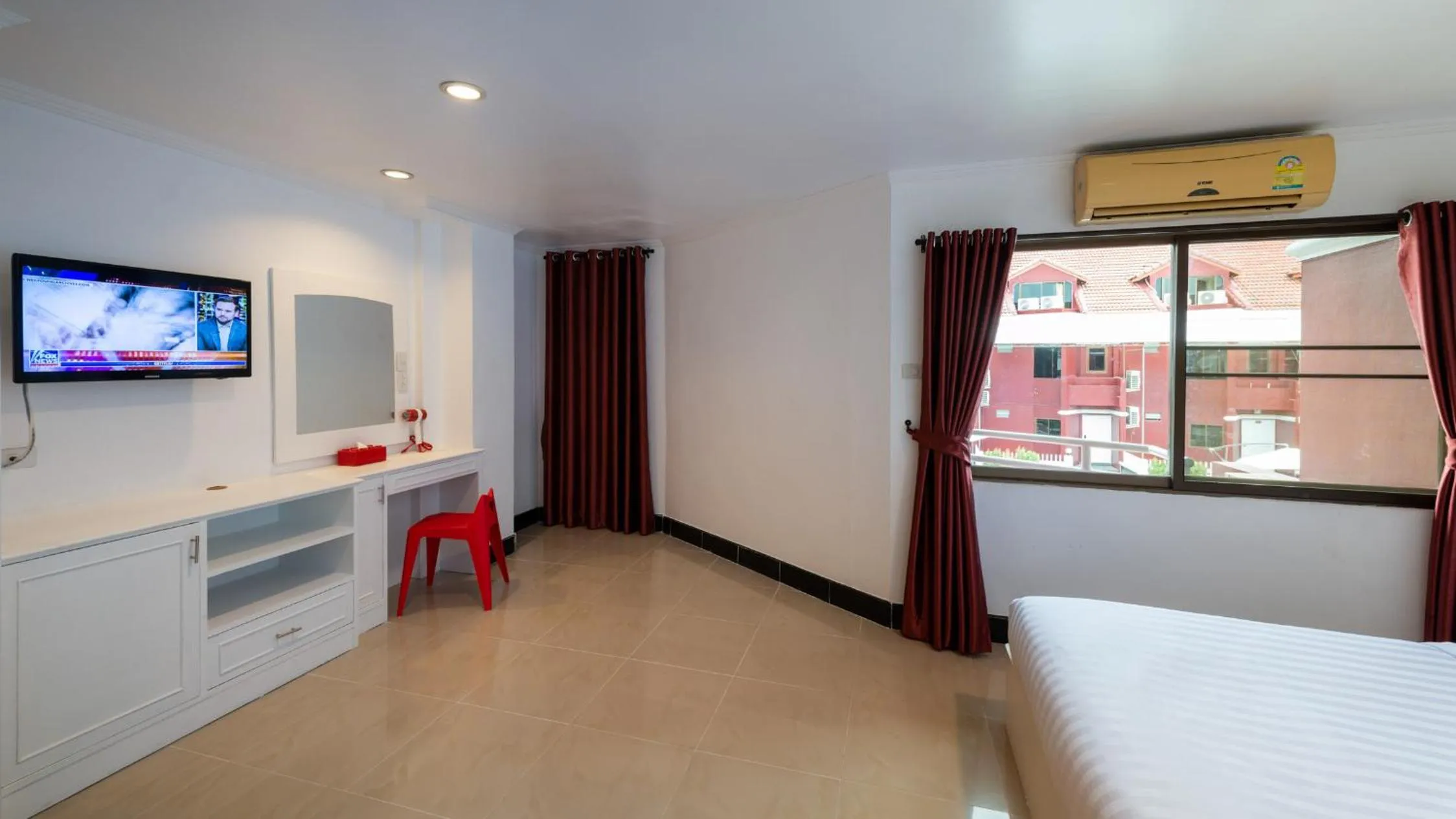 Bed in Arawana Express North Pattaya