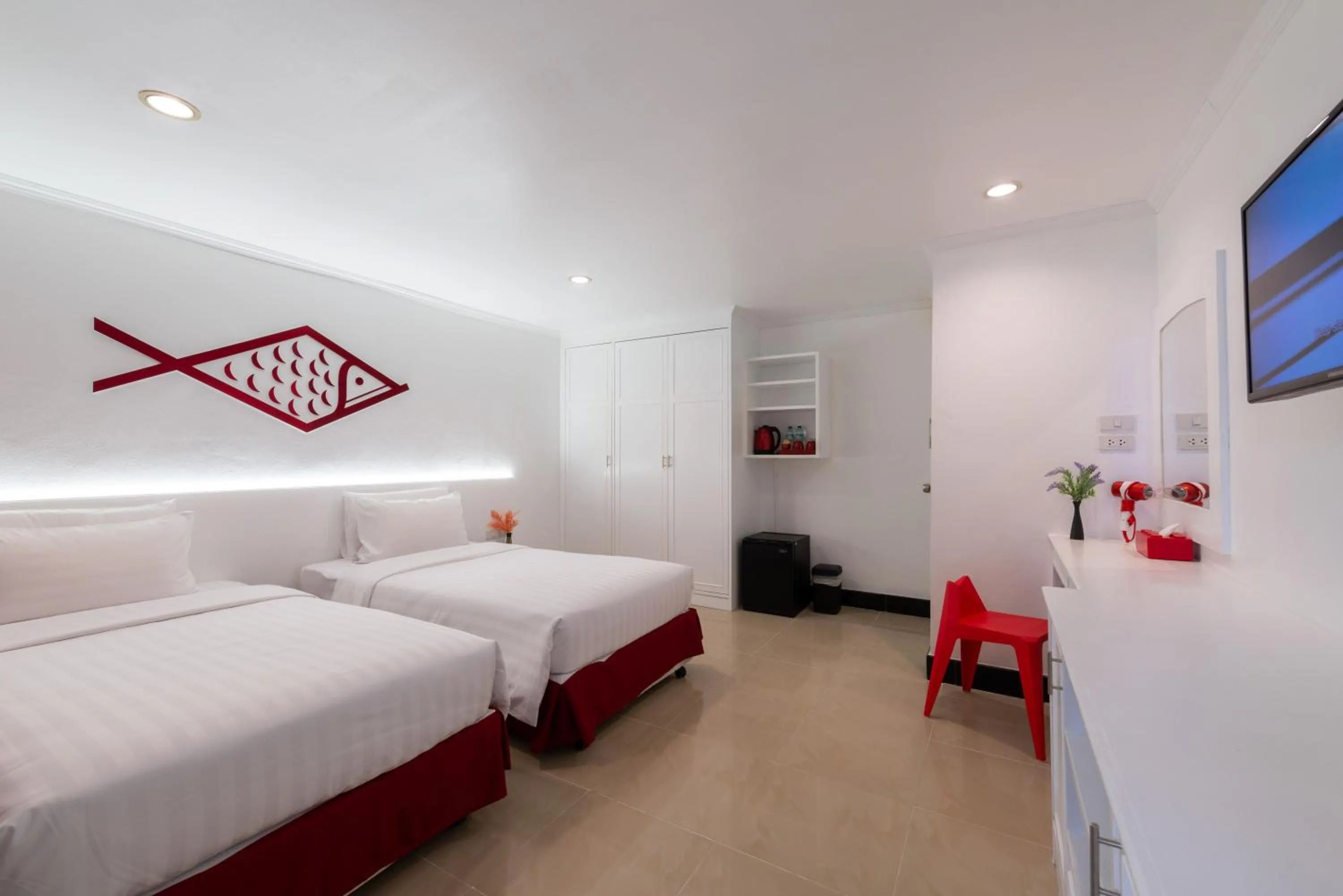 Photo of the whole room, Bed in Arawana Express North Pattaya