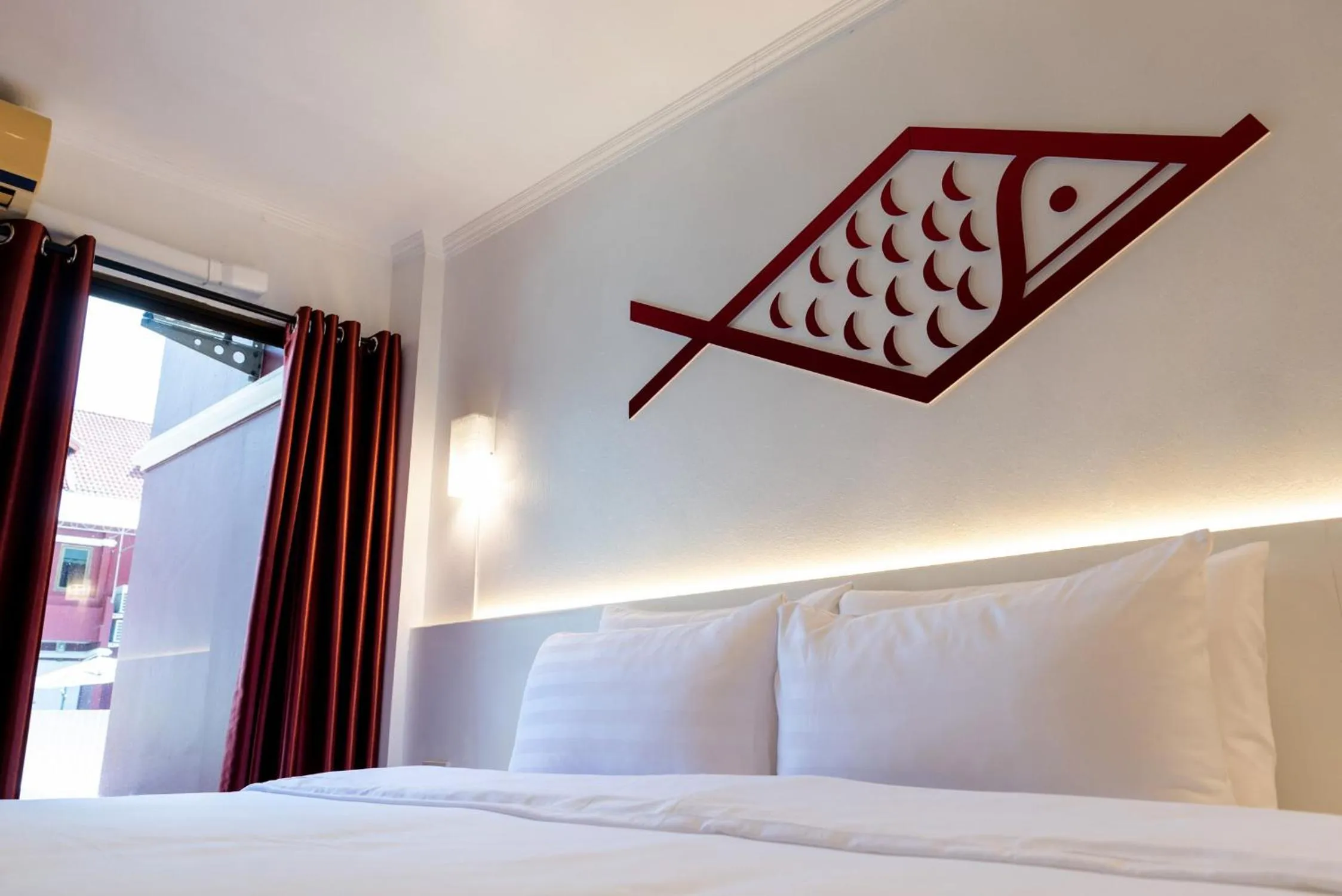 Photo of the whole room, Bed in Arawana Express North Pattaya