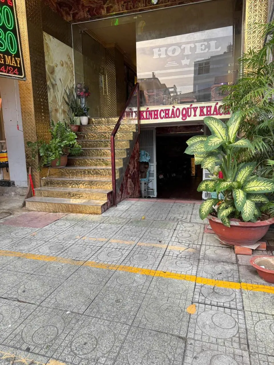 Facade/entrance in Trang Thu 2 Hotel