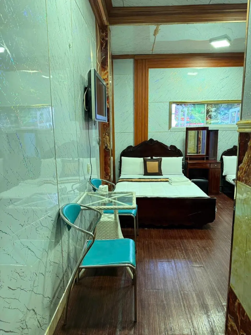 Seating area, Bed in Trang Thu 2 Hotel