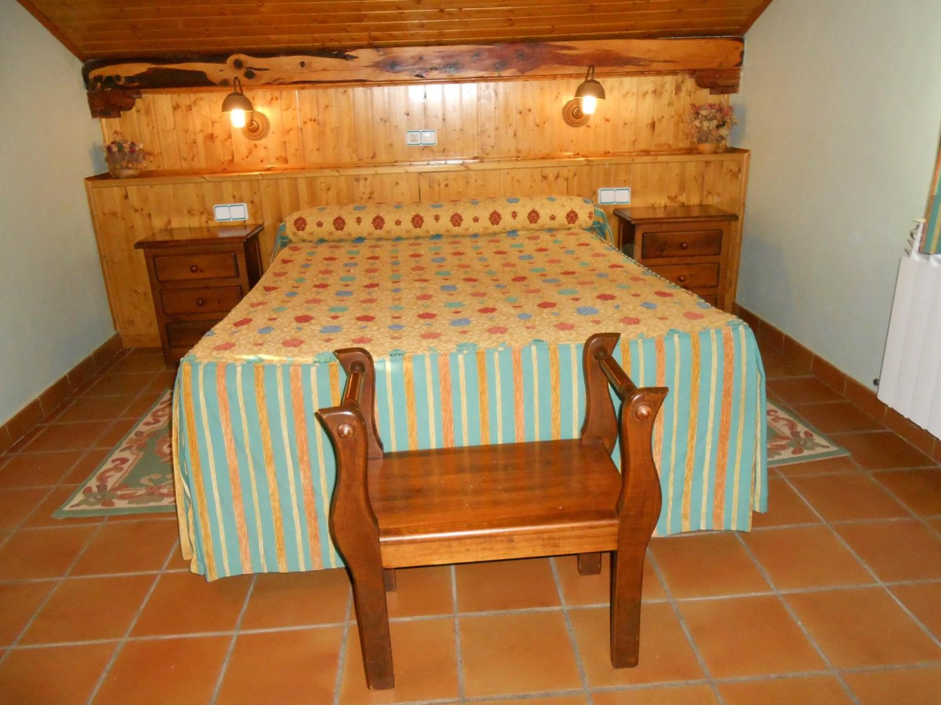 Bed in Hotel Rural & SPA Puente del Duratón