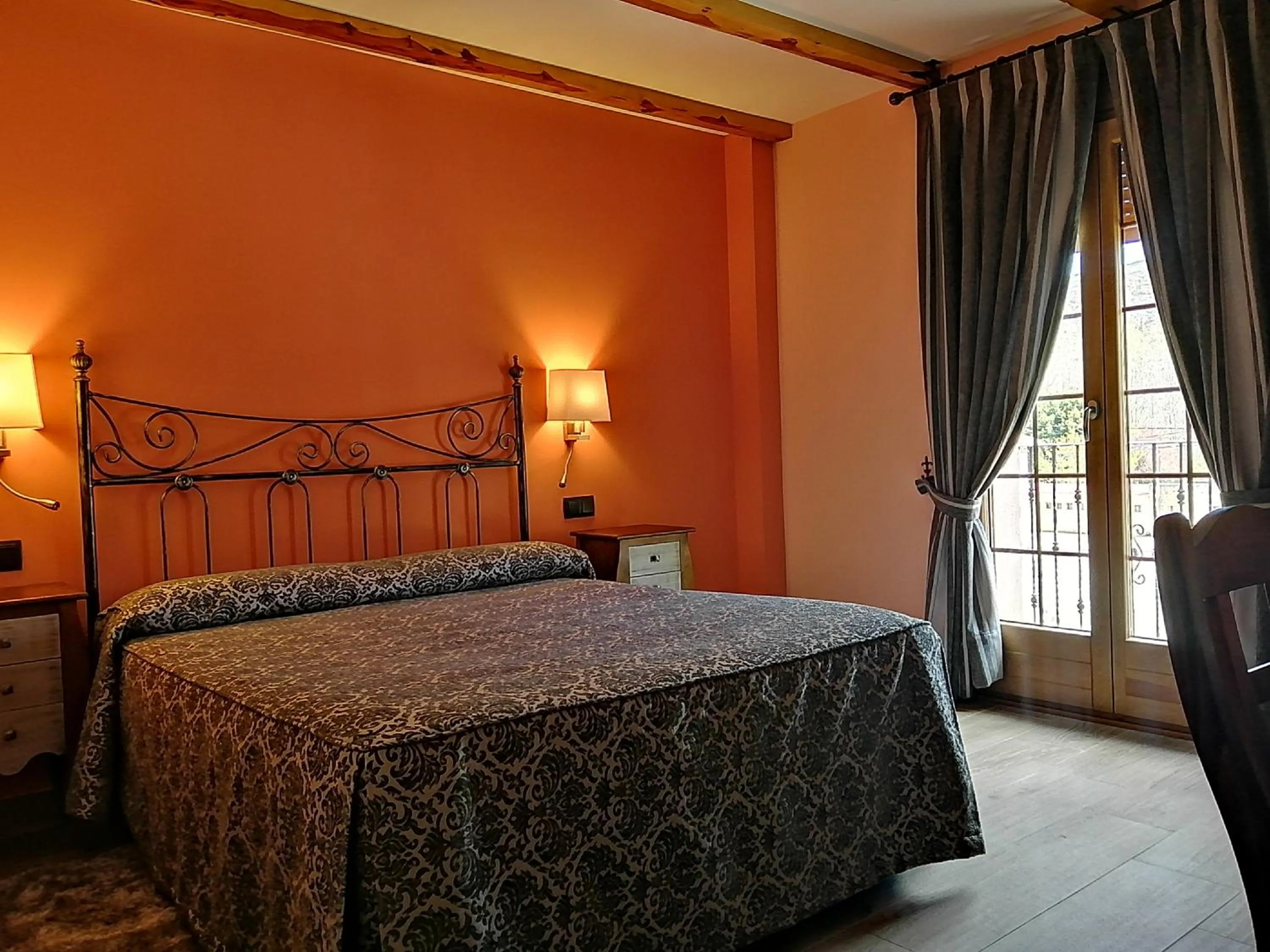 Bed in Hotel Rural & SPA Puente del Duratón