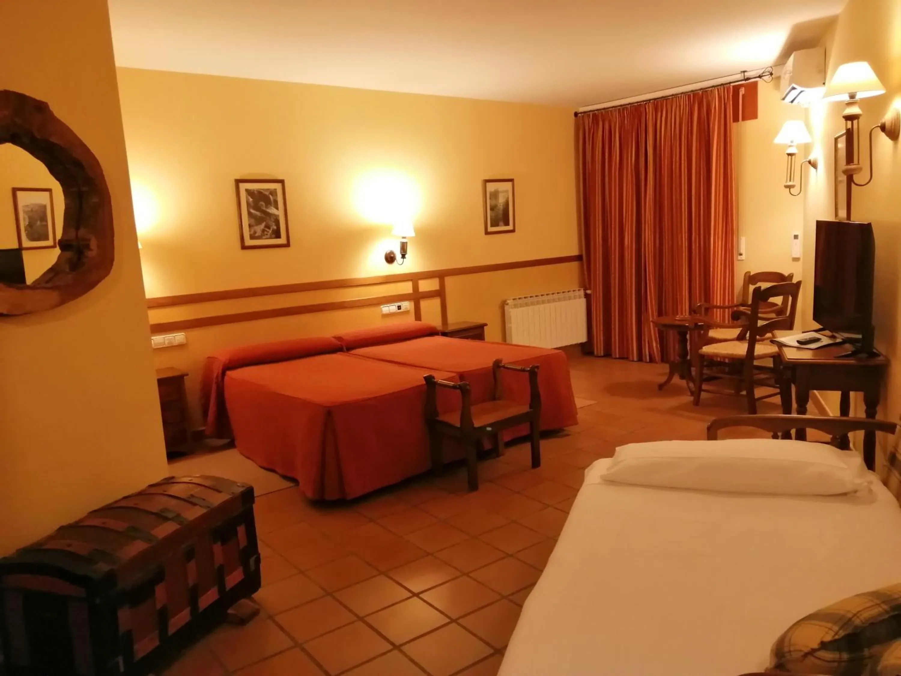 Bed in Hotel Rural & SPA Puente del Duratón