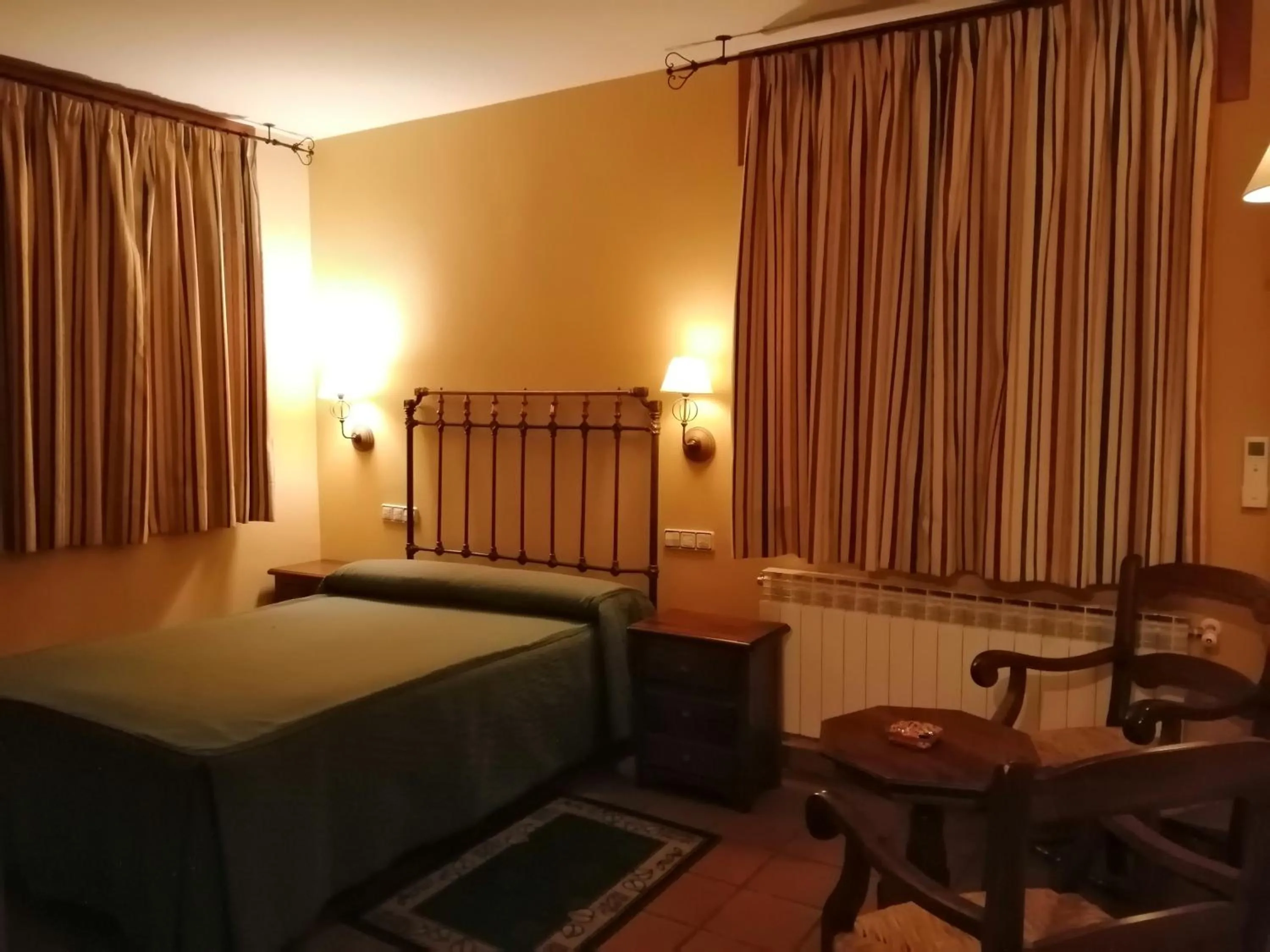 Bed in Hotel Rural & SPA Puente del Duratón