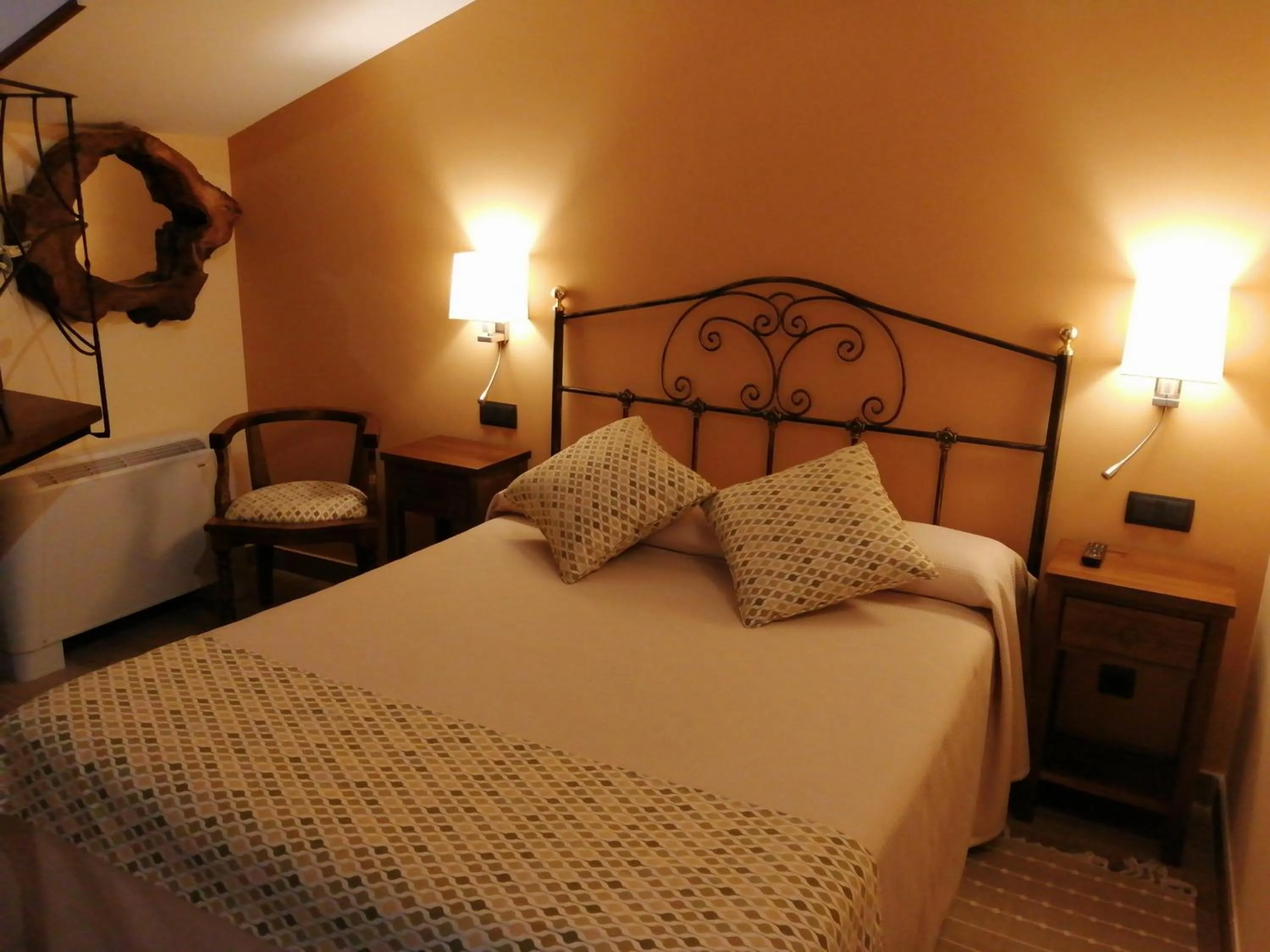Bed in Hotel Rural & SPA Puente del Duratón