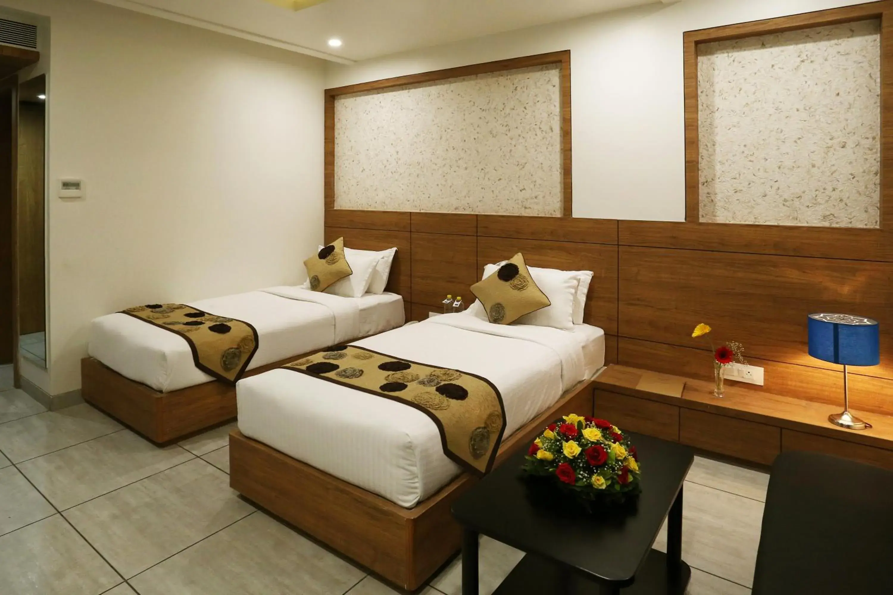 Bed in Grand Kailash Hotel Bed in Grand Kailash Hotel