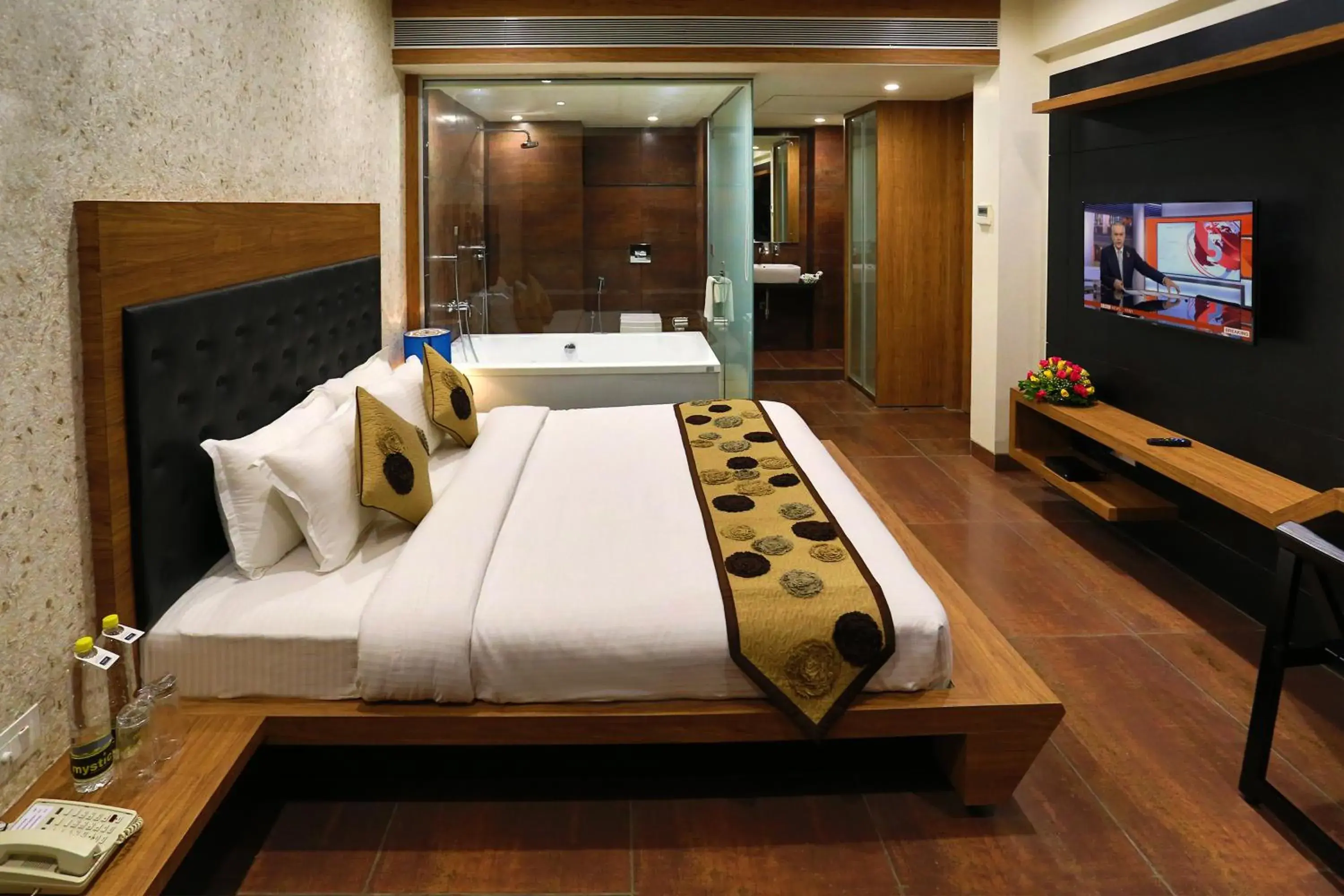 Photo of the whole room, Bed in Grand Kailash Hotel Photo of the whole room, Bed in Grand Kailash Hotel