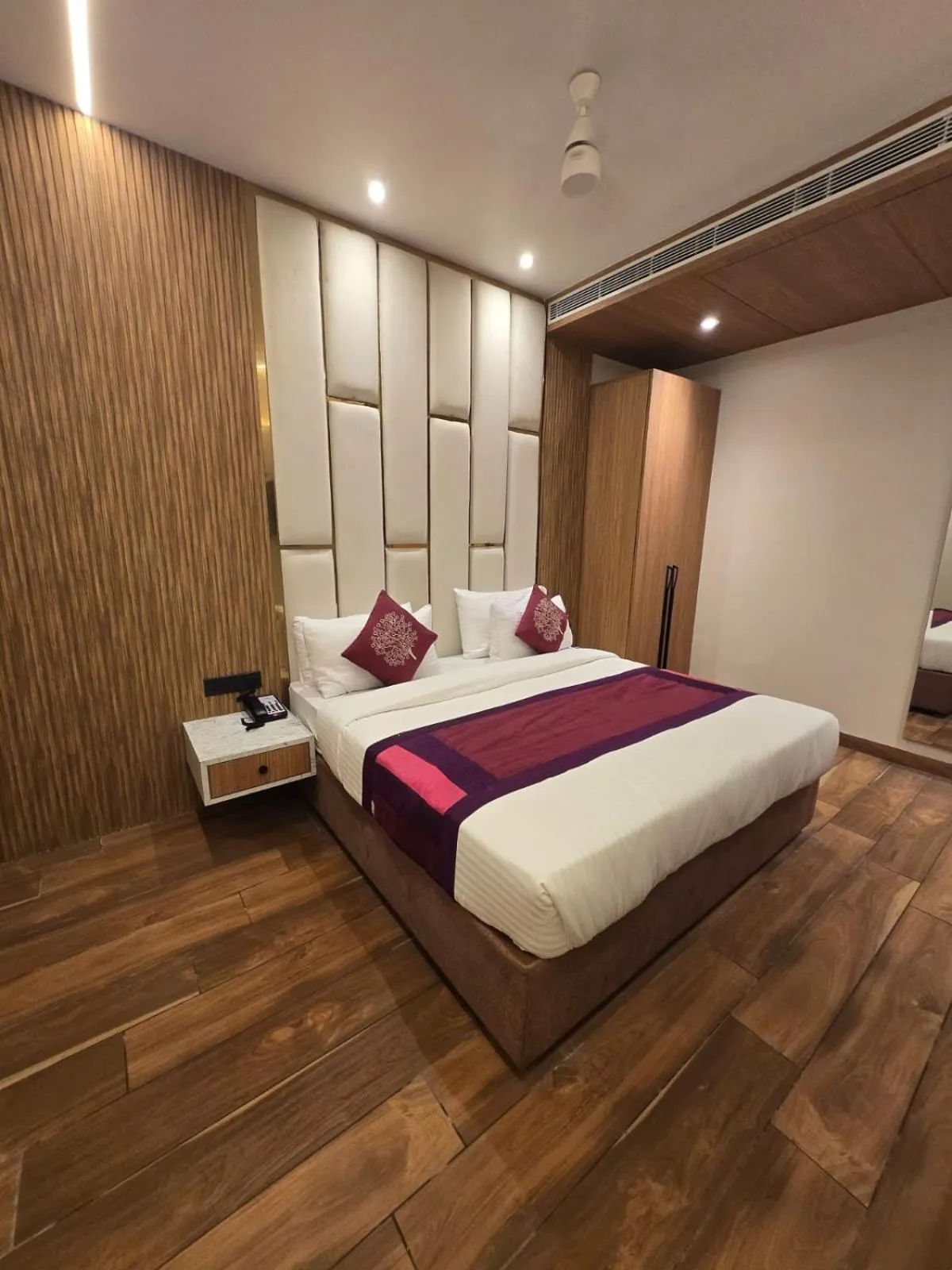 Bedroom, Bed in Hotel Rivera Palace