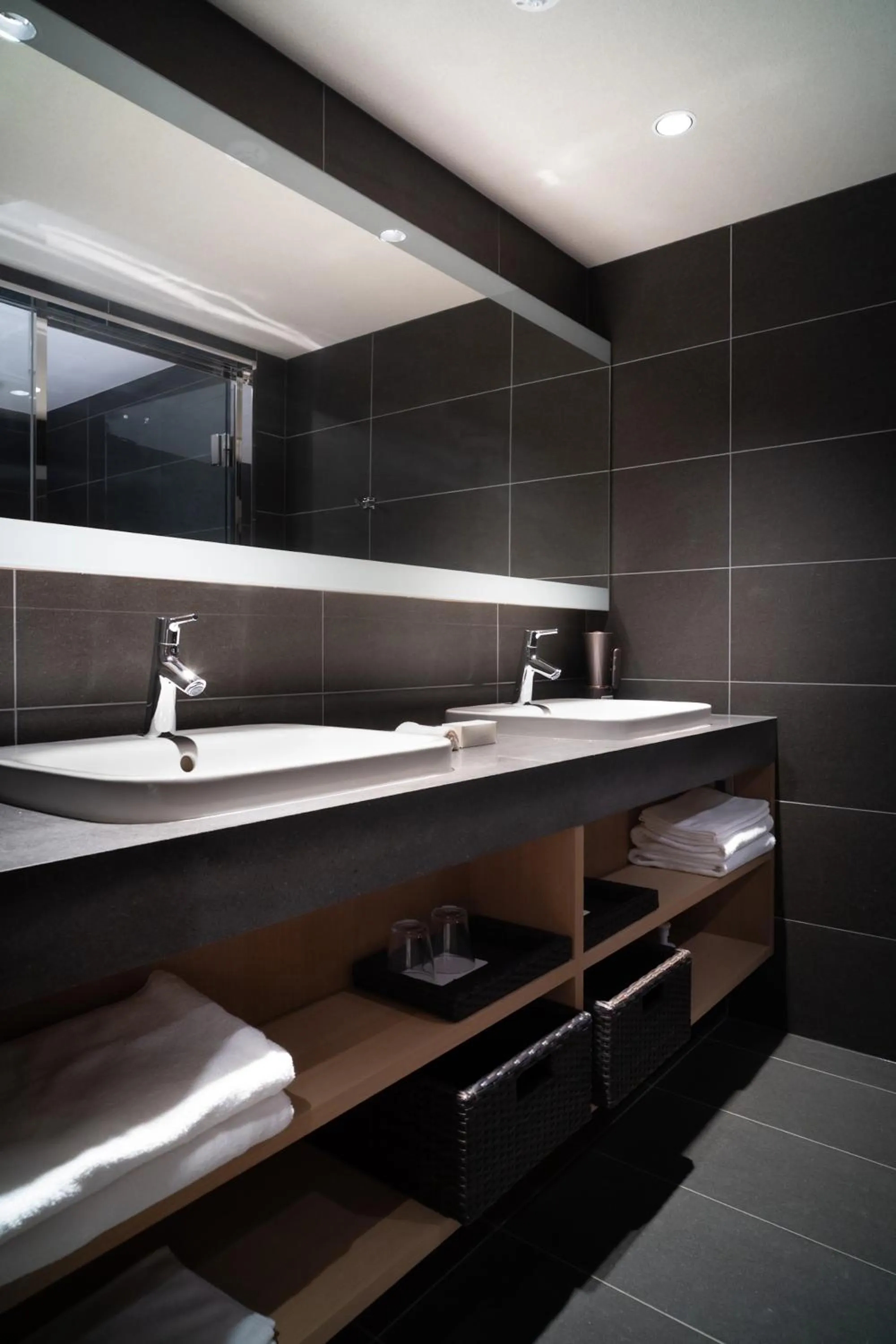 Shower in KIORI Hotel Takakura