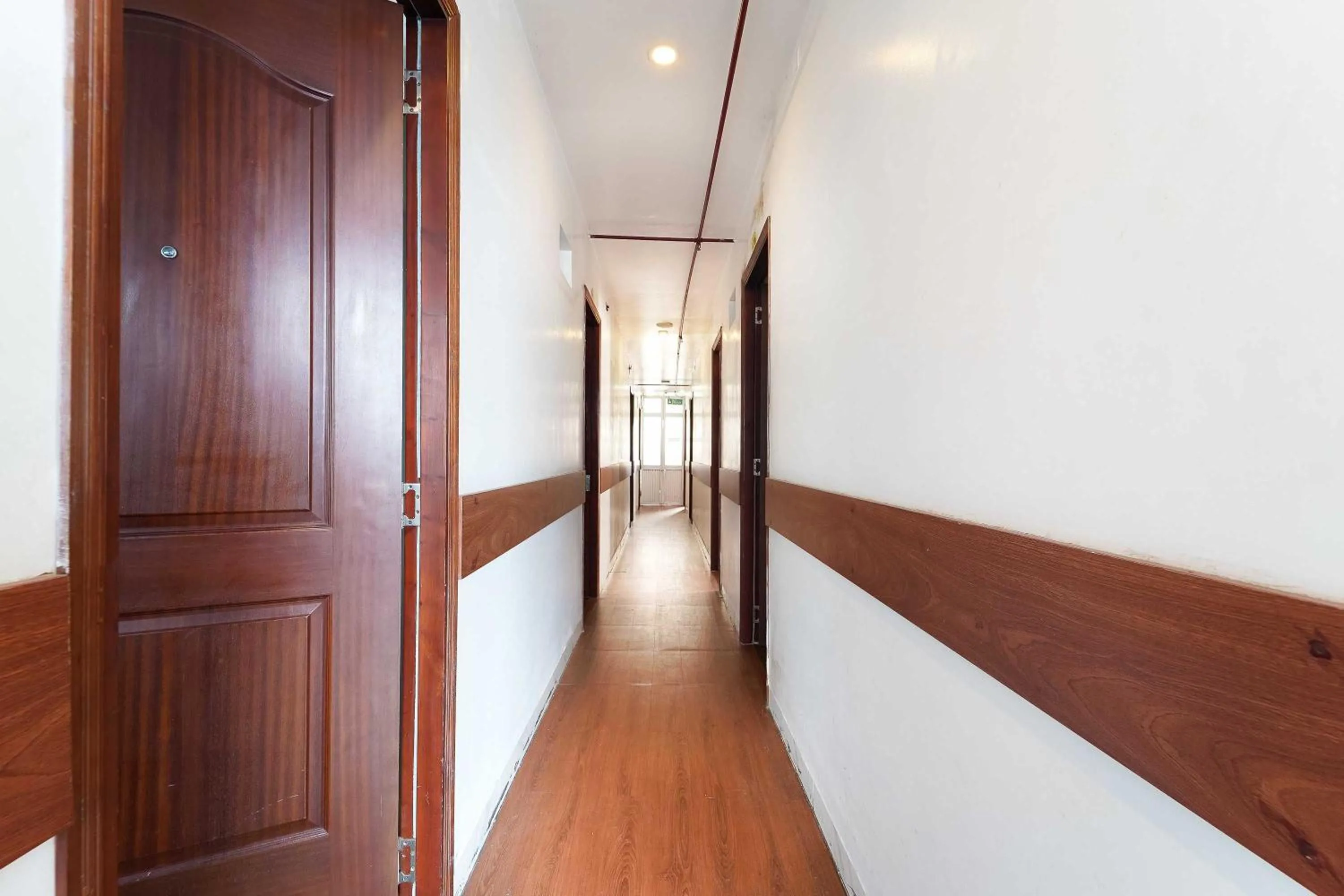 Area and facilities in Collection O Eva Hotel District 8 Near Ben Thanh Market