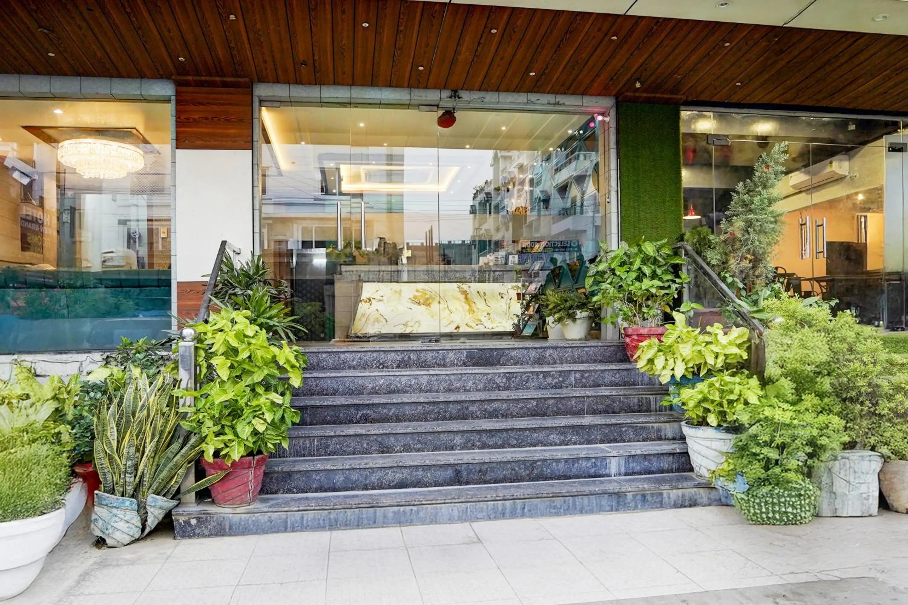 Facade/entrance in Townhouse Prayagraj Central Bus Terminal Formerly Hotel Four View