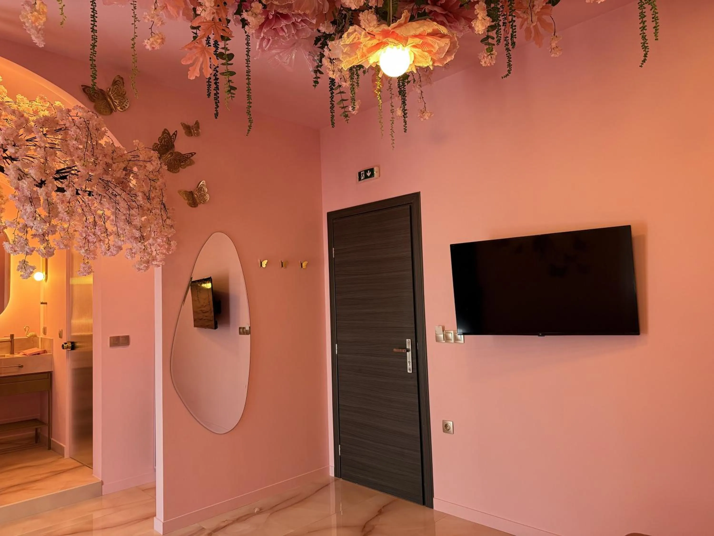 TV and multimedia in Fairytale Athens Suites