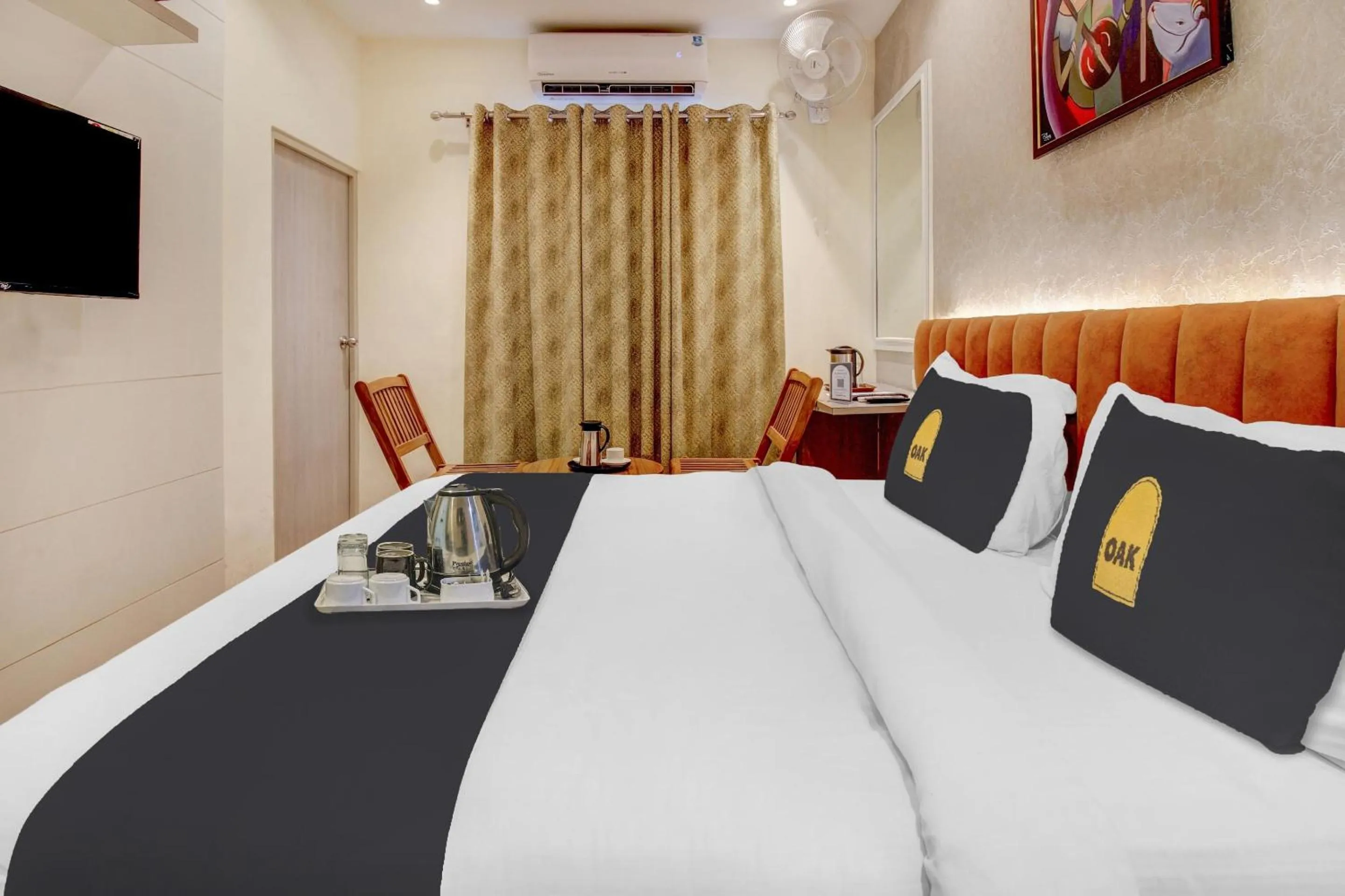Bedroom, Bed in Super Townhouse Geetraj Near Shalimar Gateway