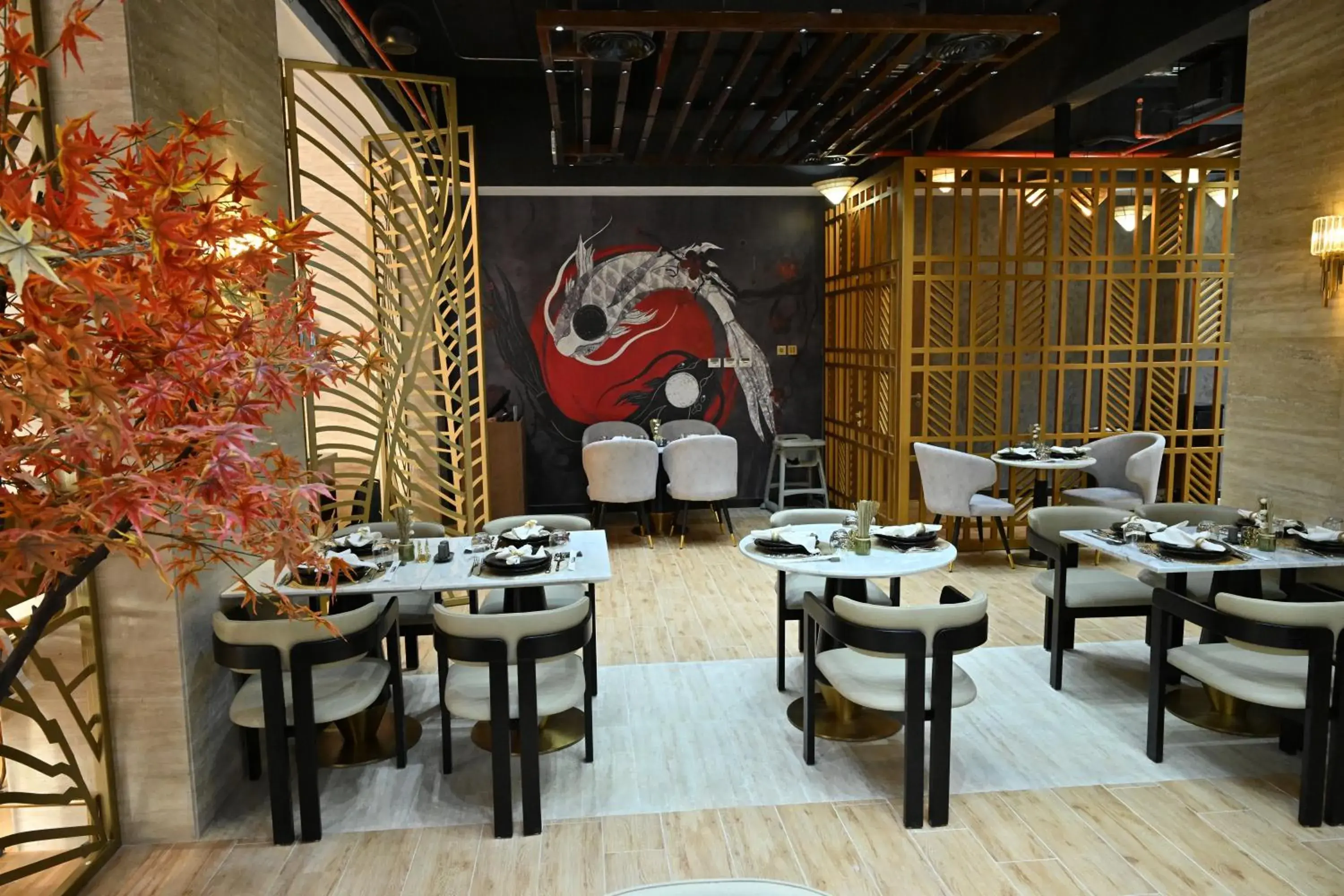 Restaurant/places to eat in Savoy Grande Hotel Restaurant/places to eat in Savoy Grande Hotel