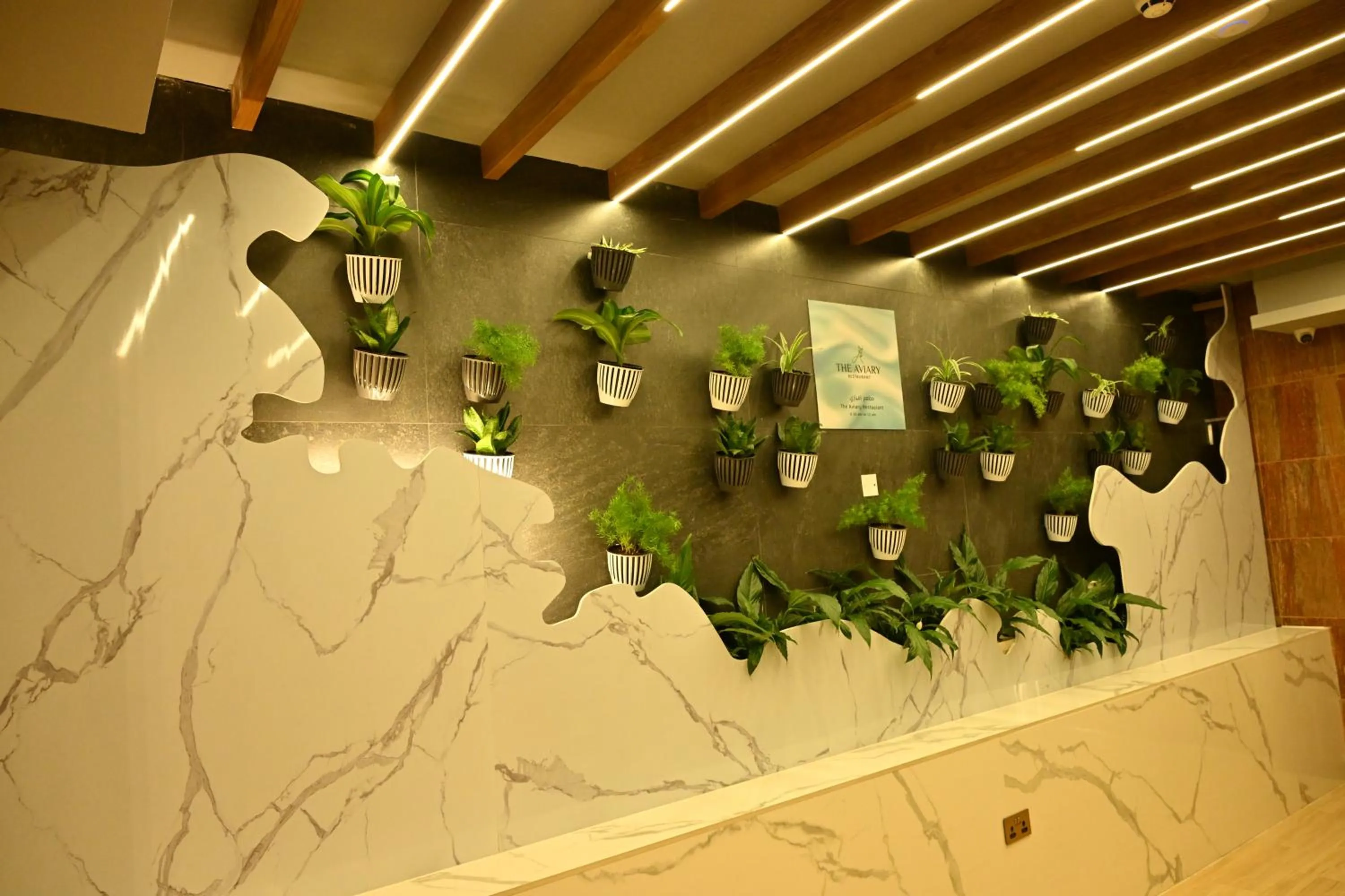 Restaurant/places to eat in Savoy Grande Hotel