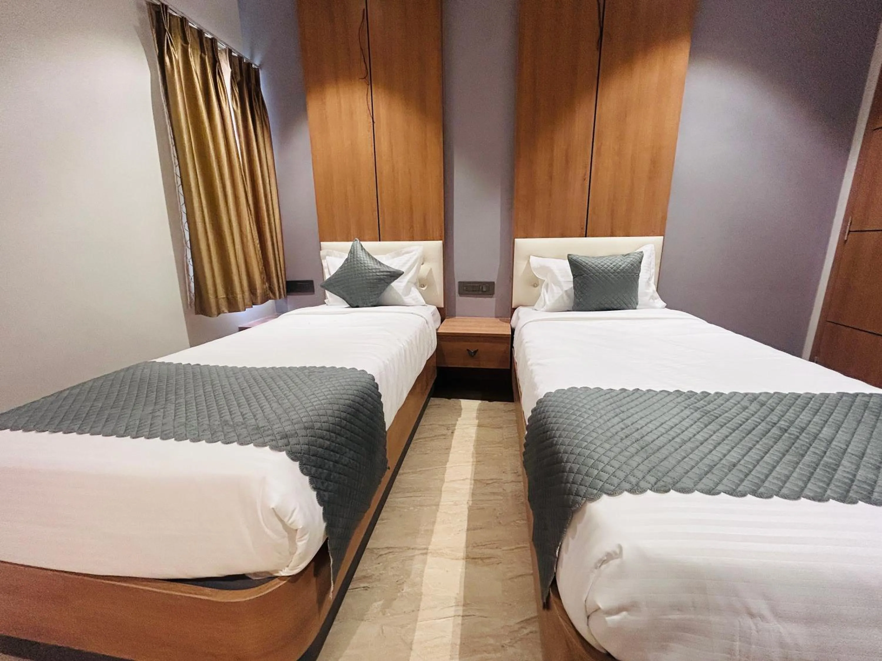 Bedroom, Bed in 23 Urban Square