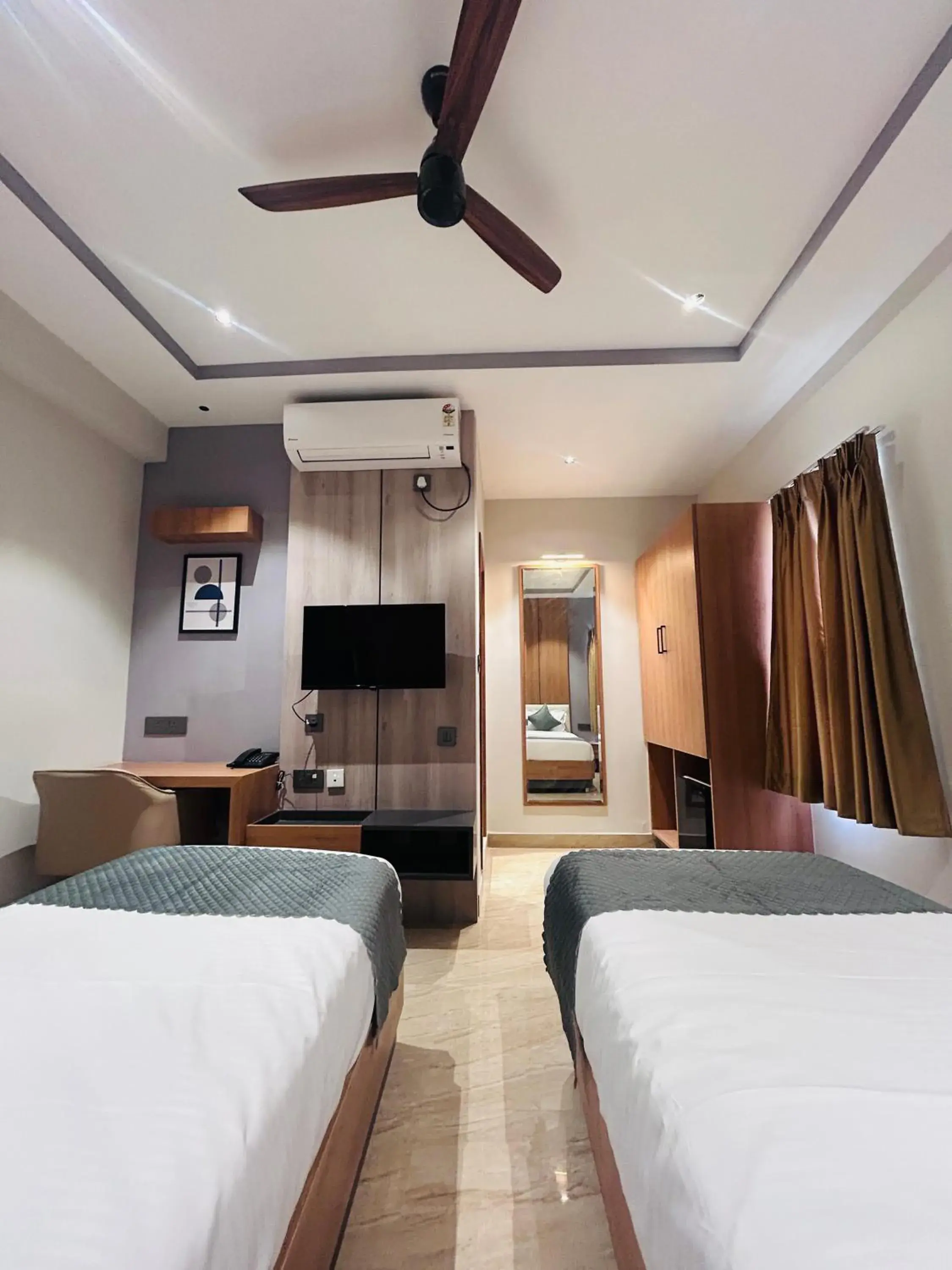 Bedroom, Bed in 23 Urban Square Bedroom, Bed in 23 Urban Square