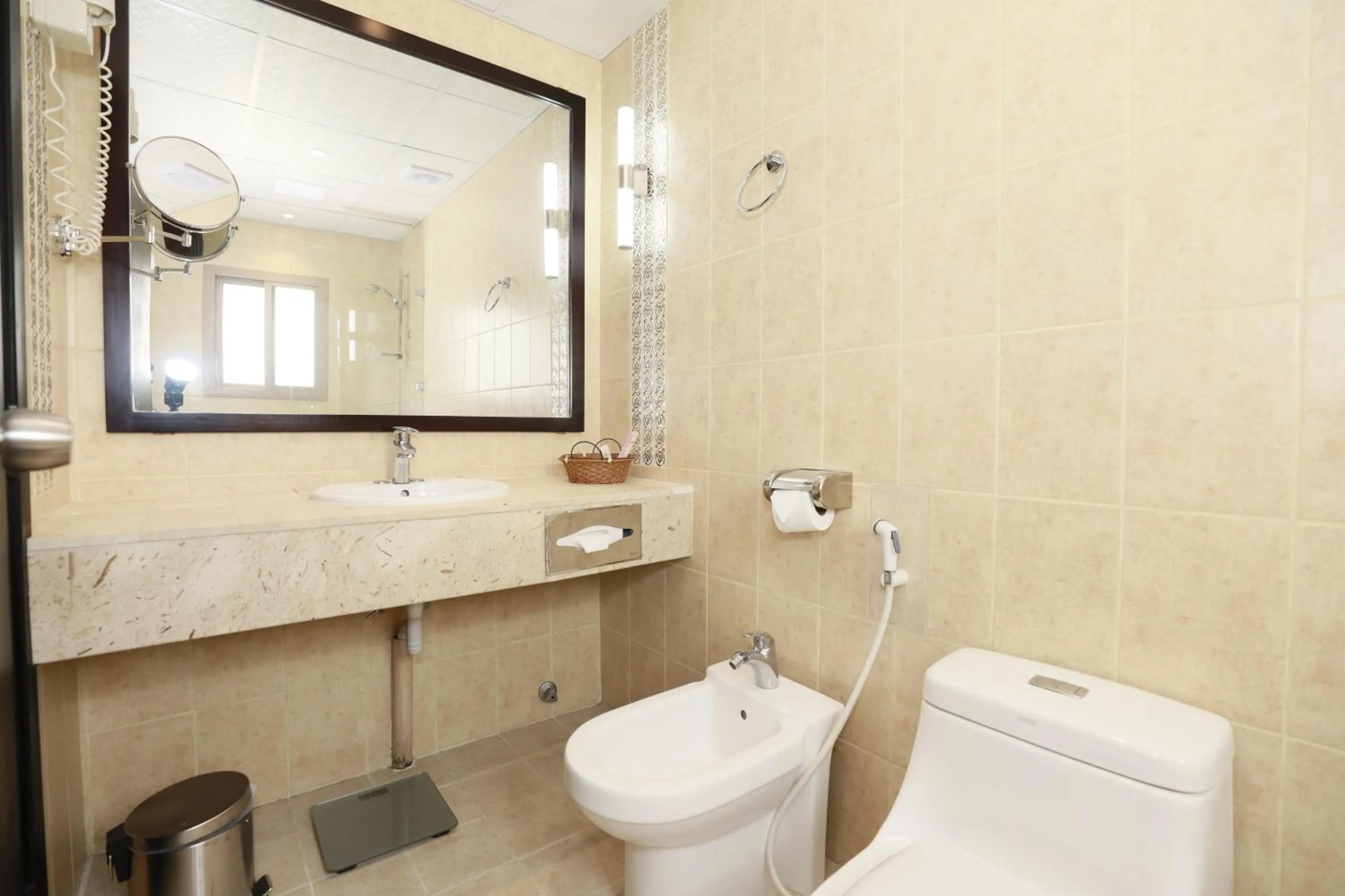 Bathroom in City Point Hotel