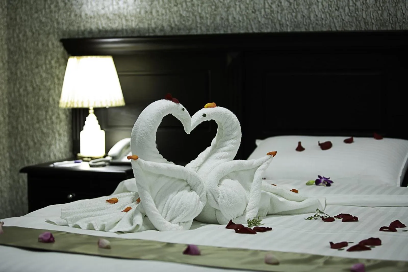 Bedroom, Bed in City Point Hotel