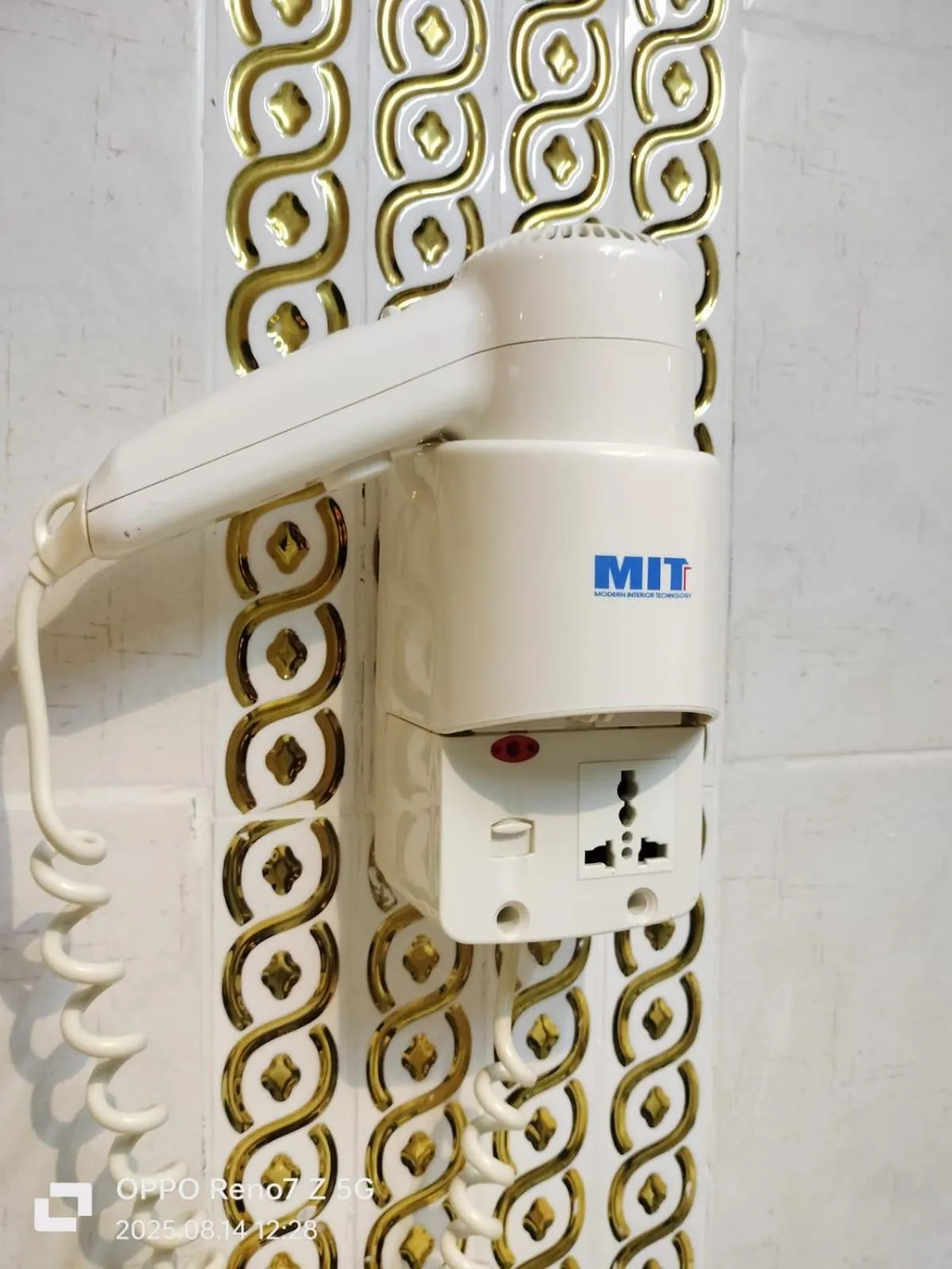 hair dryier in City Point Hotel