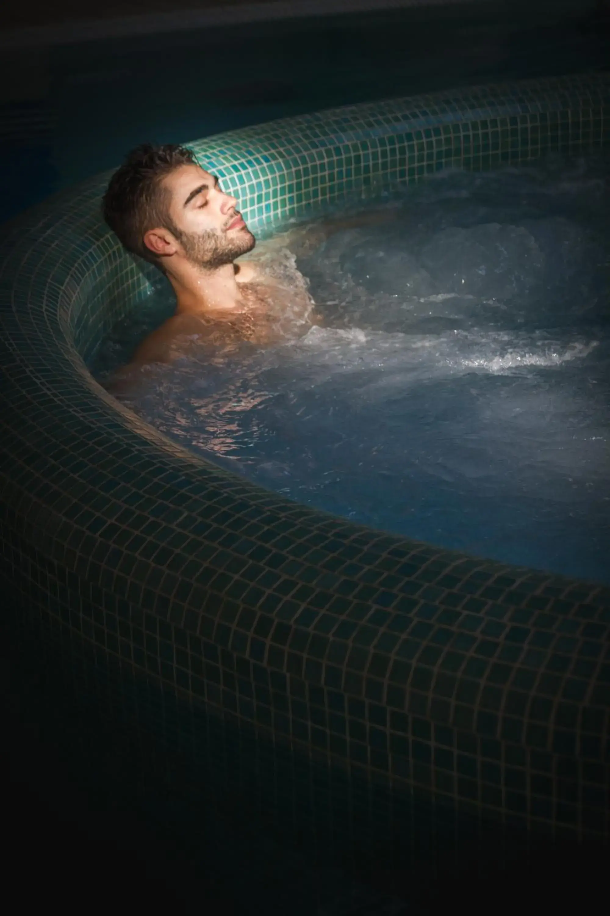 Swimming pool in Balneario de Archena - Hotel León Swimming pool in Balneario de Archena - Hotel León